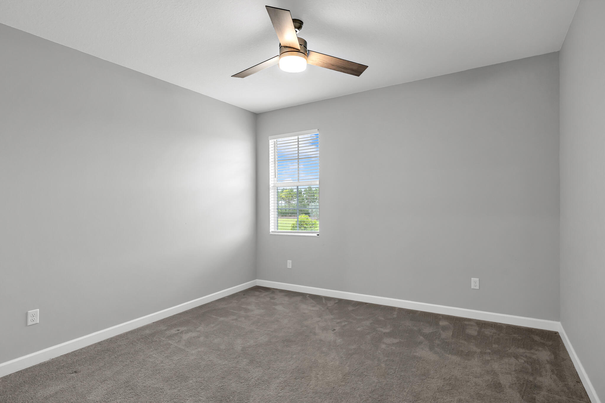 686 Hookline Circle Property Photo 30