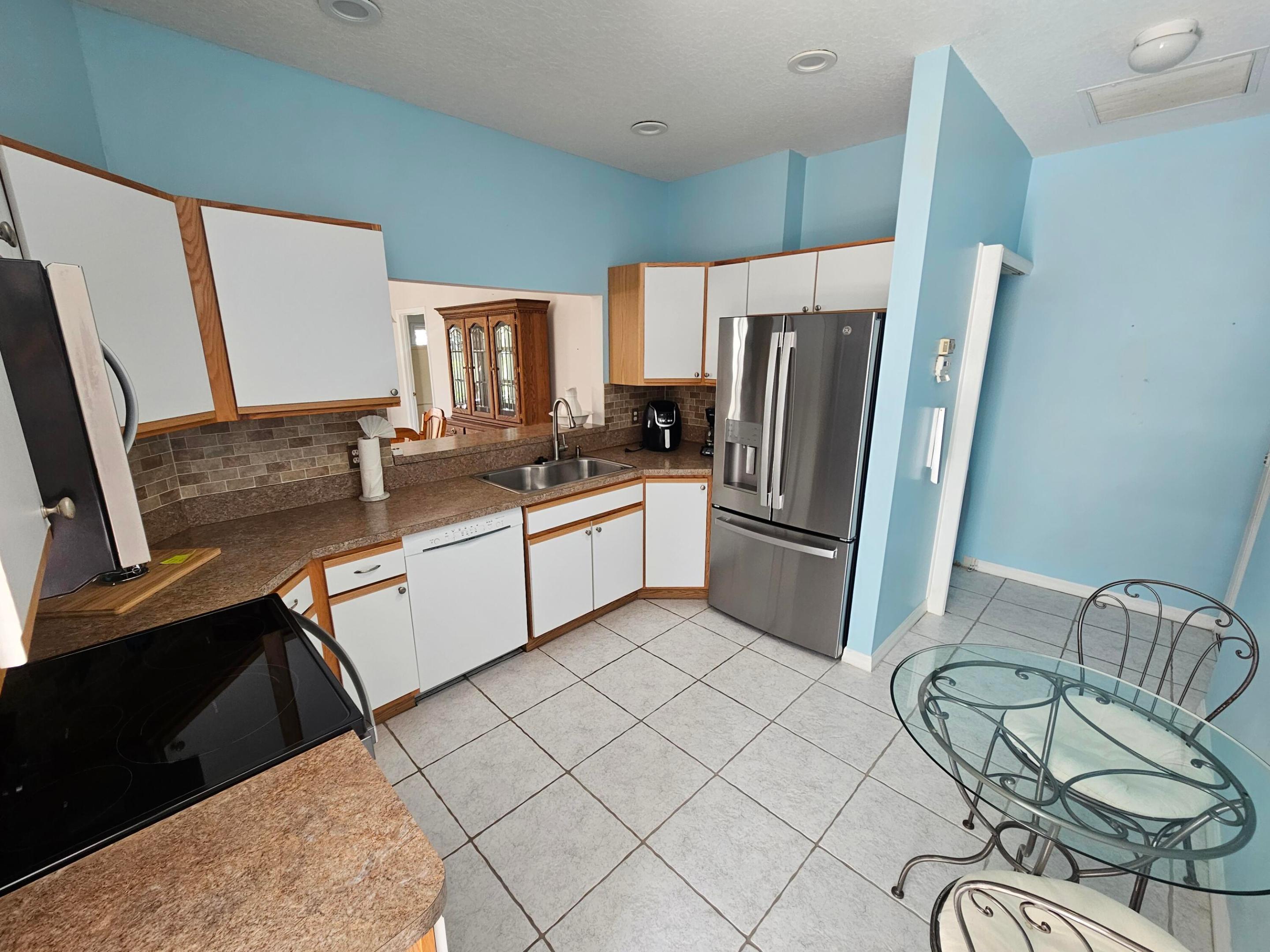4011 Gator Trace Road Property Photo 5
