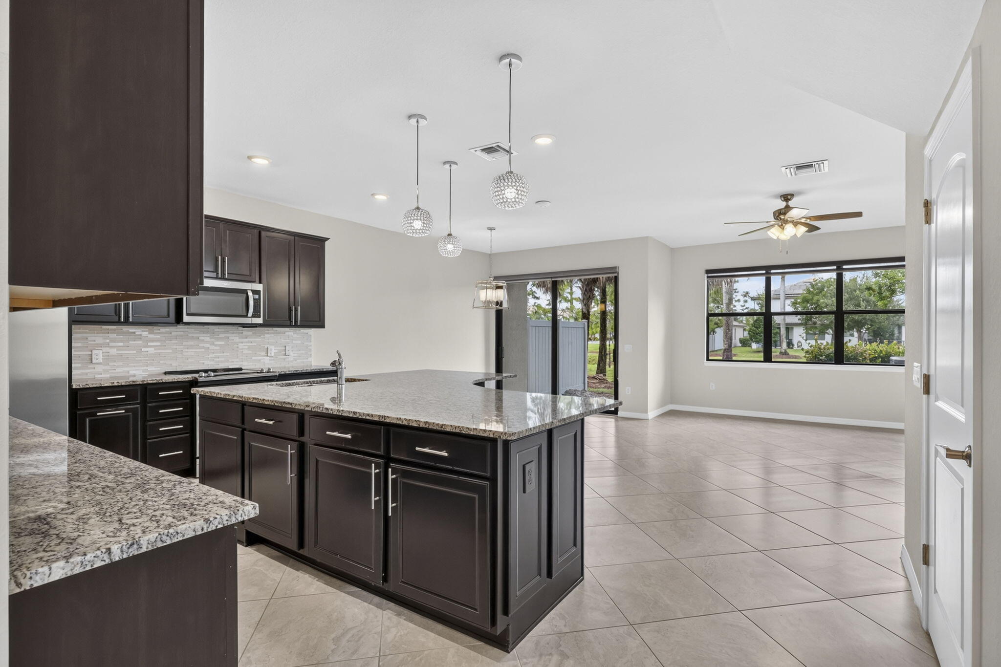 8347 Cadre Noir Road Property Photo 2