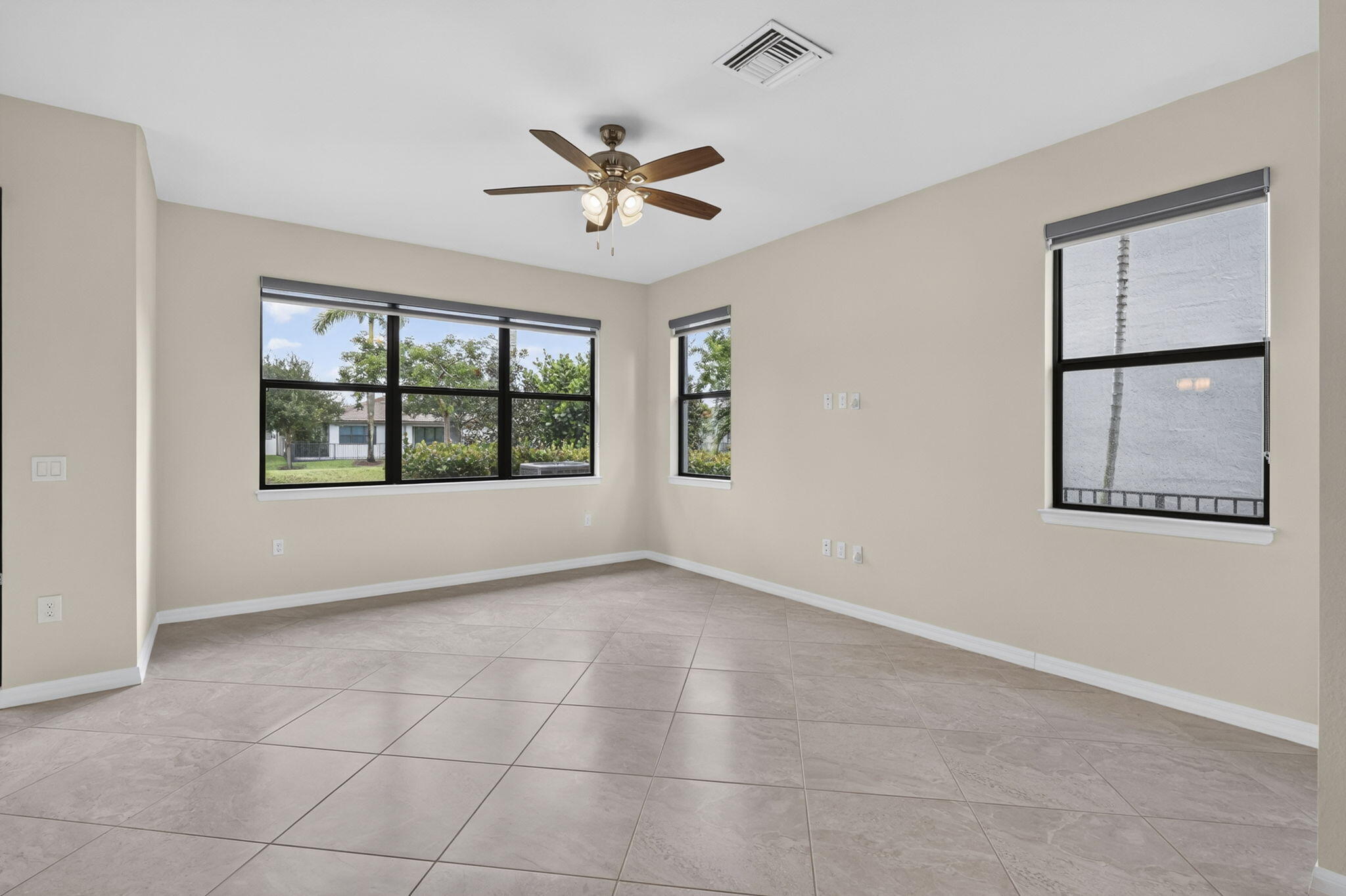 8347 Cadre Noir Road Property Photo 5