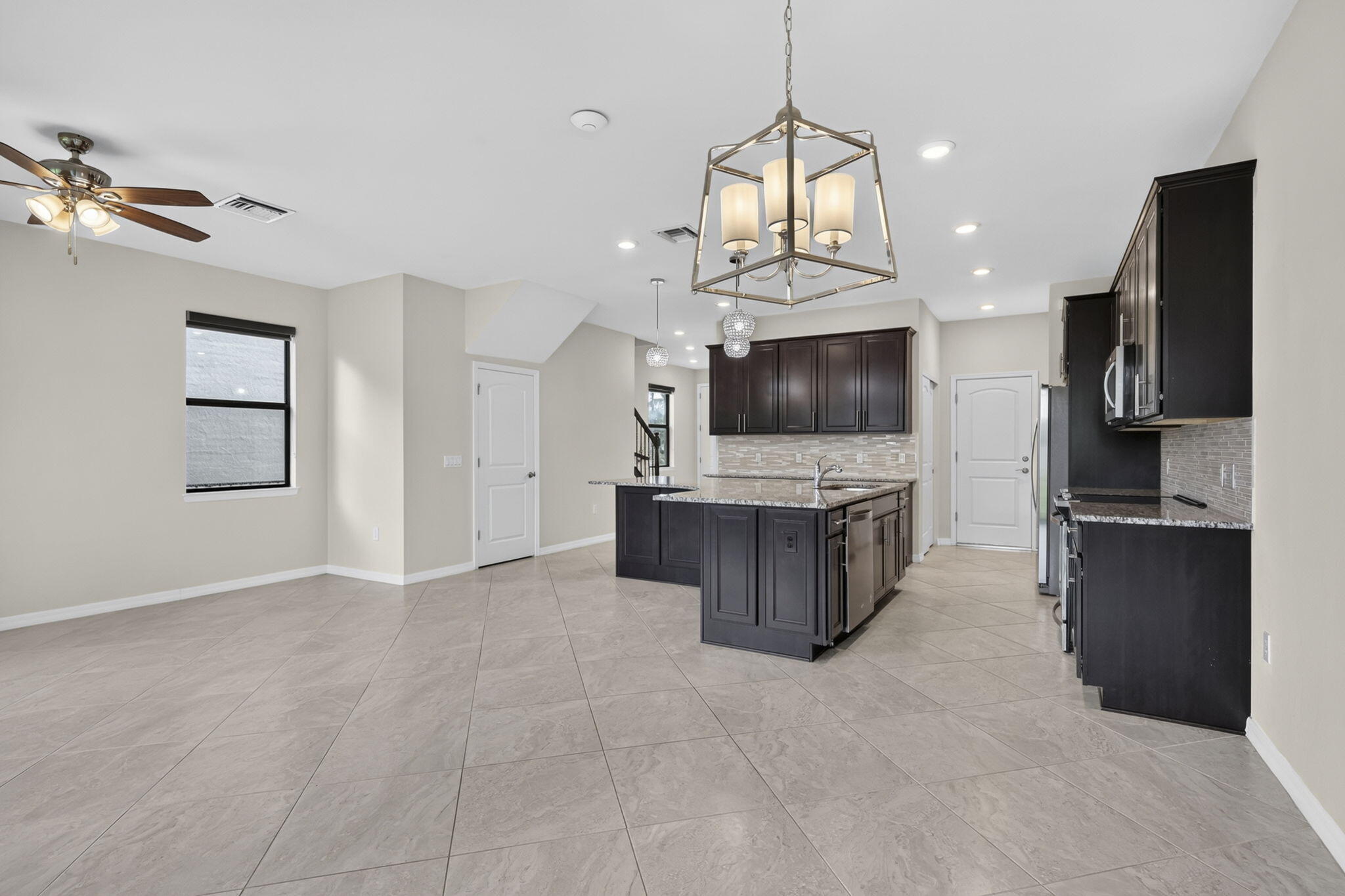 8347 Cadre Noir Road Property Photo 12