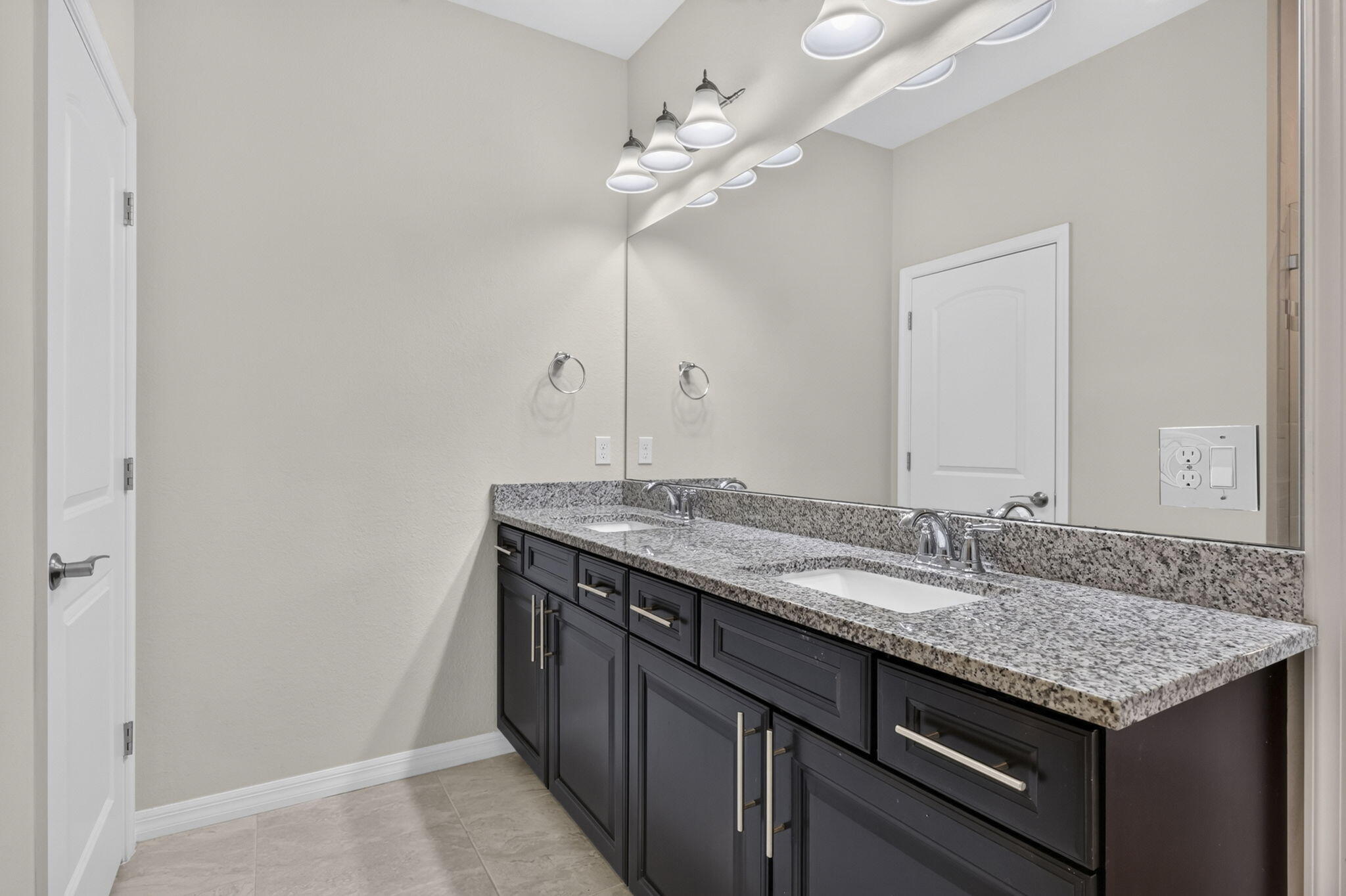 8347 Cadre Noir Road Property Photo 21