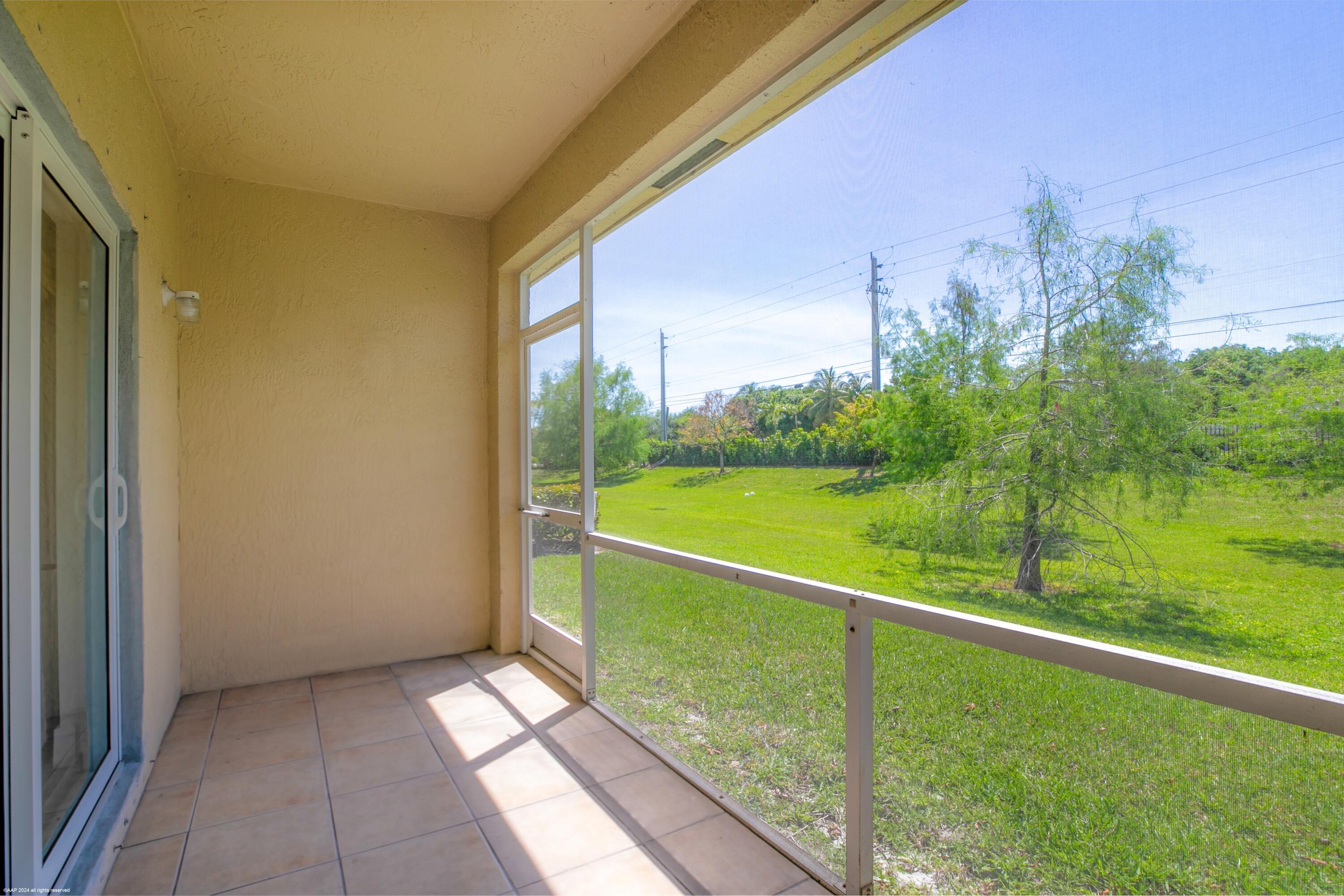 1543 Westchester Avenue Property Photo 12