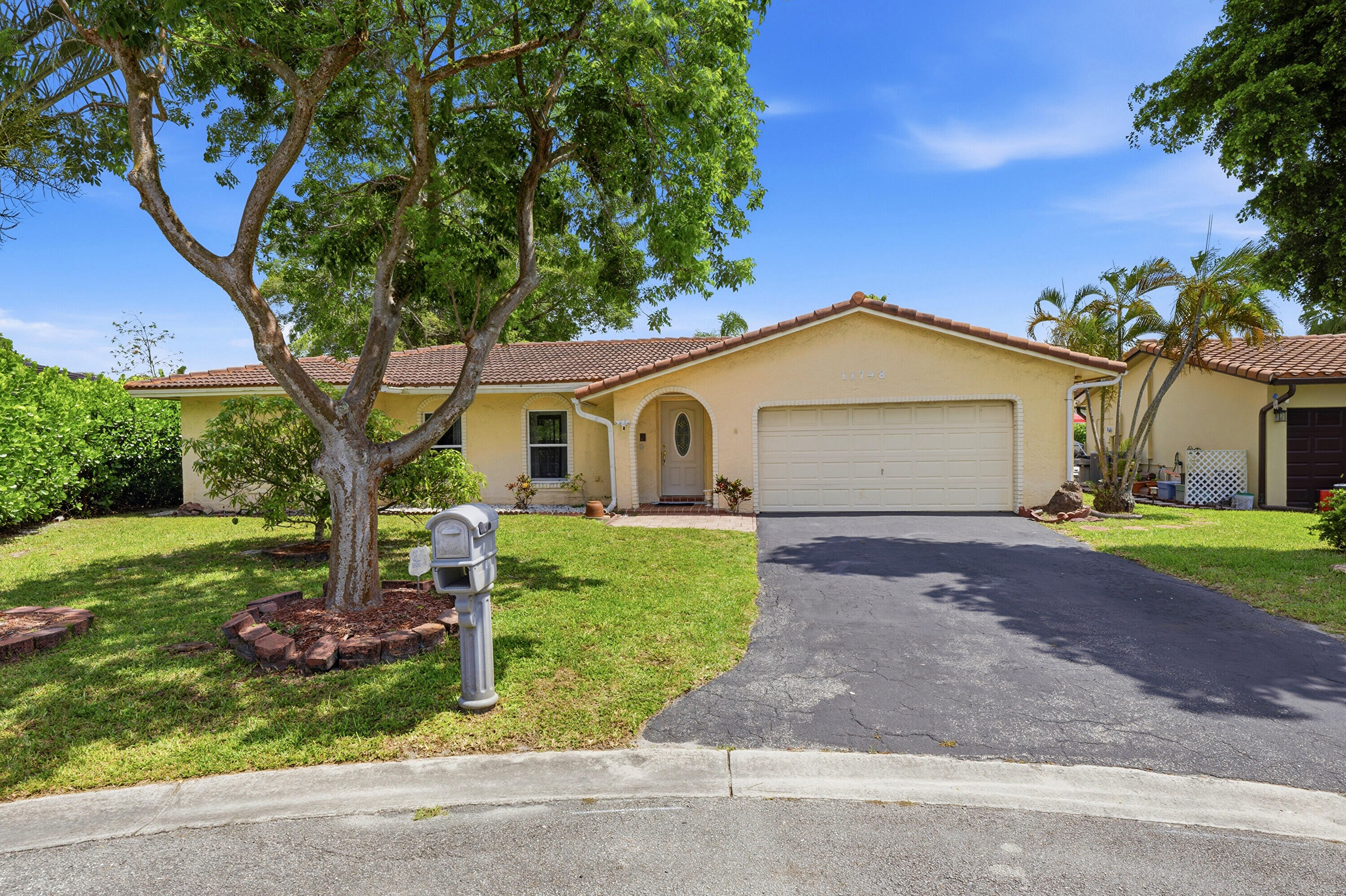 11748 Nw 28th Street Property Photo 1