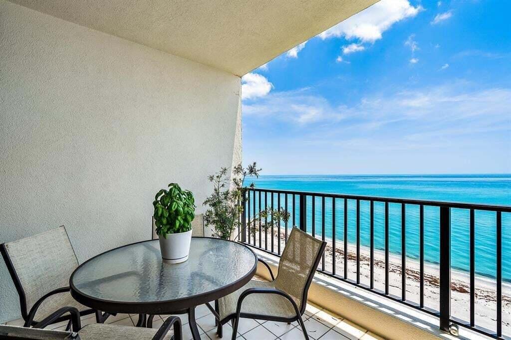800 Ocean Drive 1104 Property Photo 5