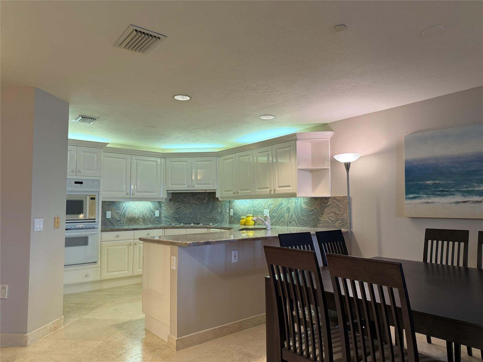 800 Ocean Drive 1104 Property Photo 11