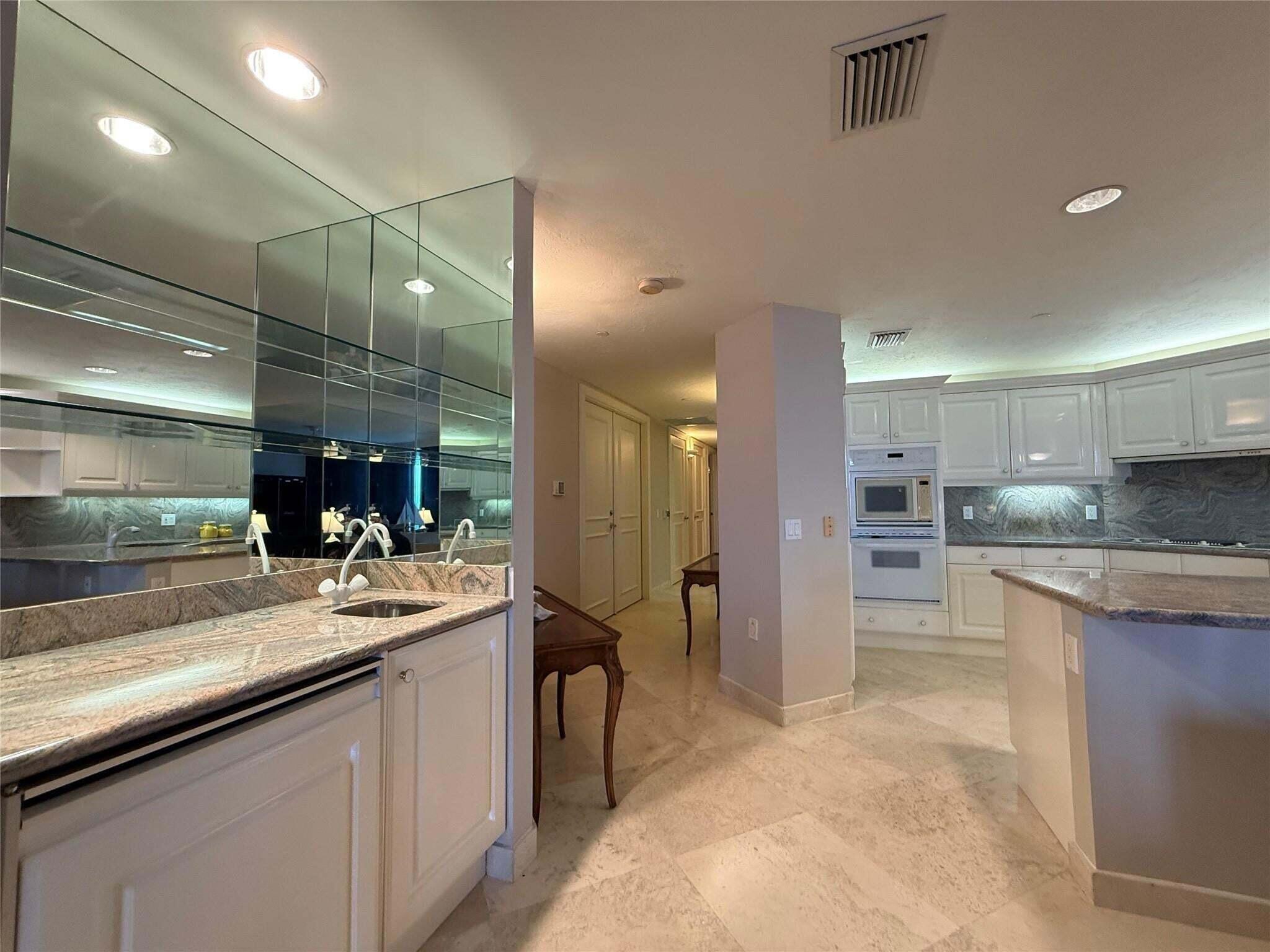 800 Ocean Drive 1104 Property Photo 19