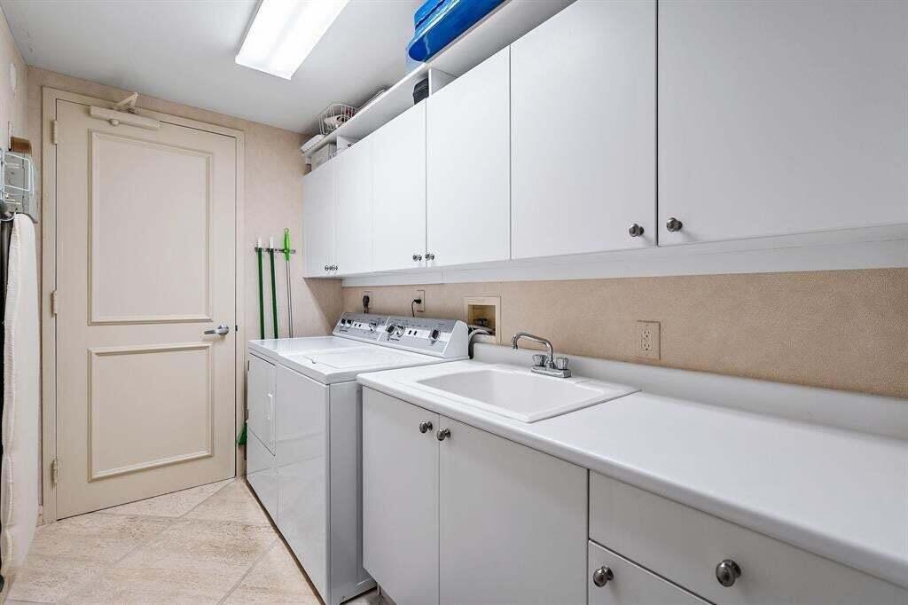 800 Ocean Drive 1104 Property Photo 22