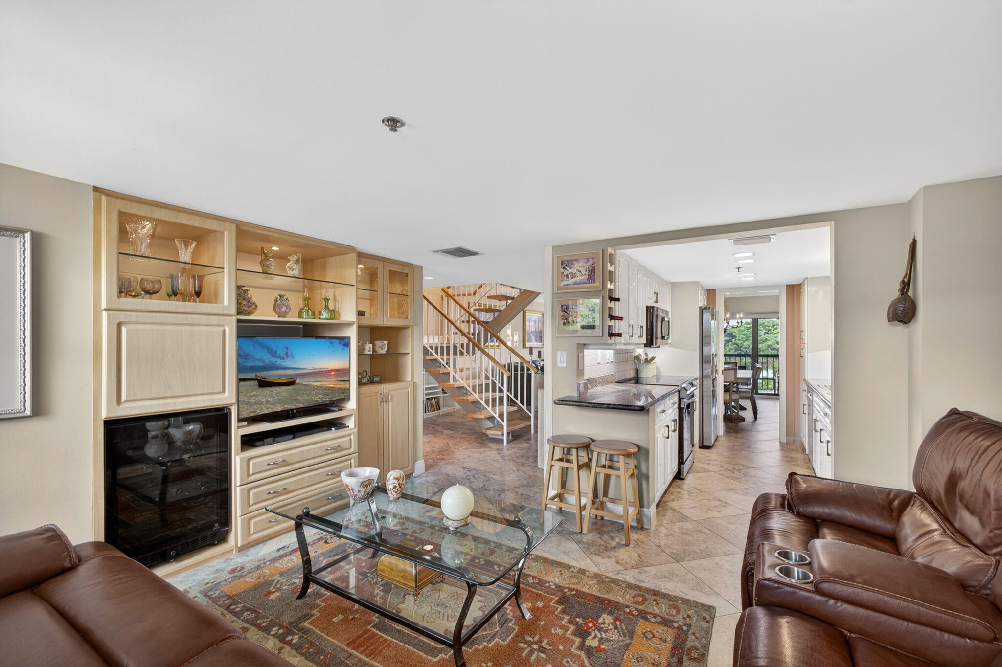 364 Golfview Road 506 Property Photo 8