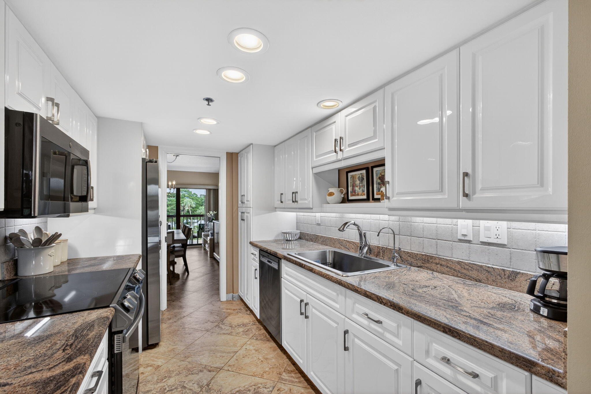 364 Golfview Road 506 Property Photo 11