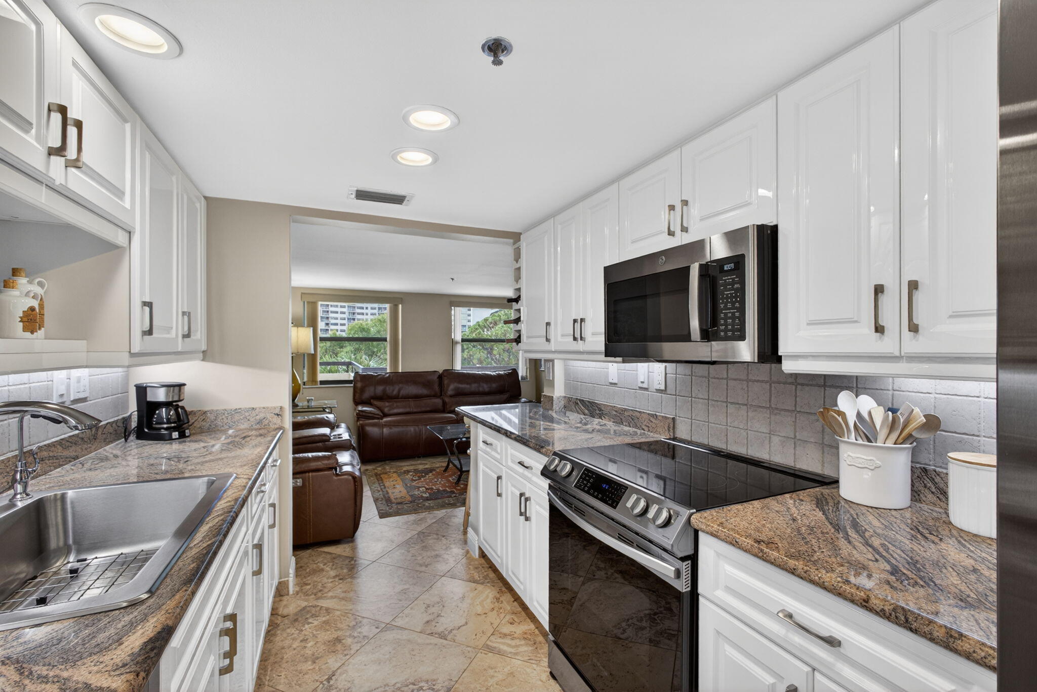 364 Golfview Road 506 Property Photo 12
