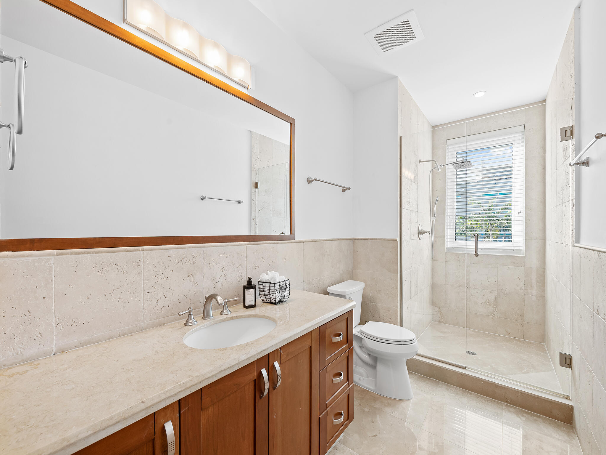 516 Hendricks Isle 4c Property Photo 22