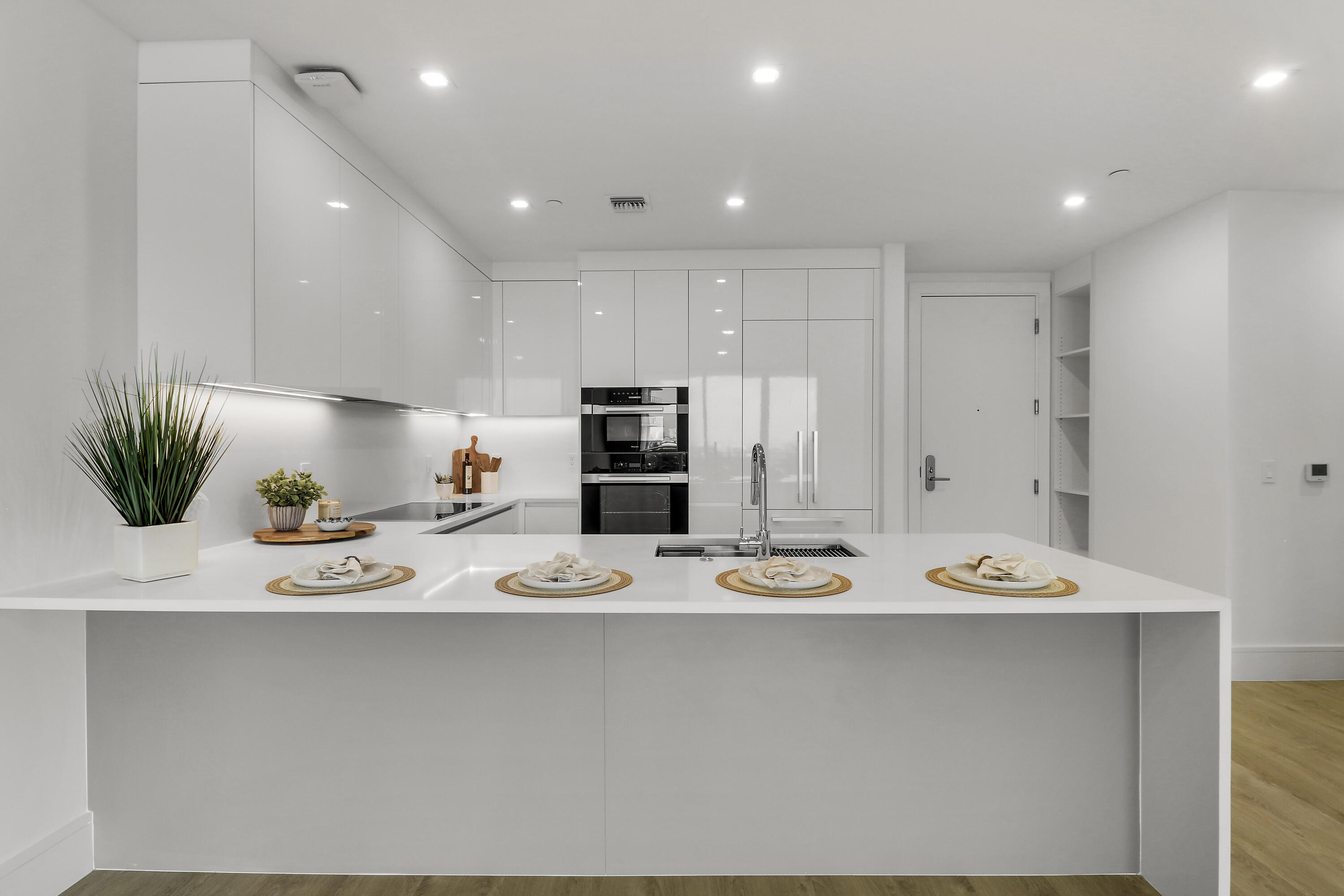 220 Lake Shore Drive 815 Property Photo 2