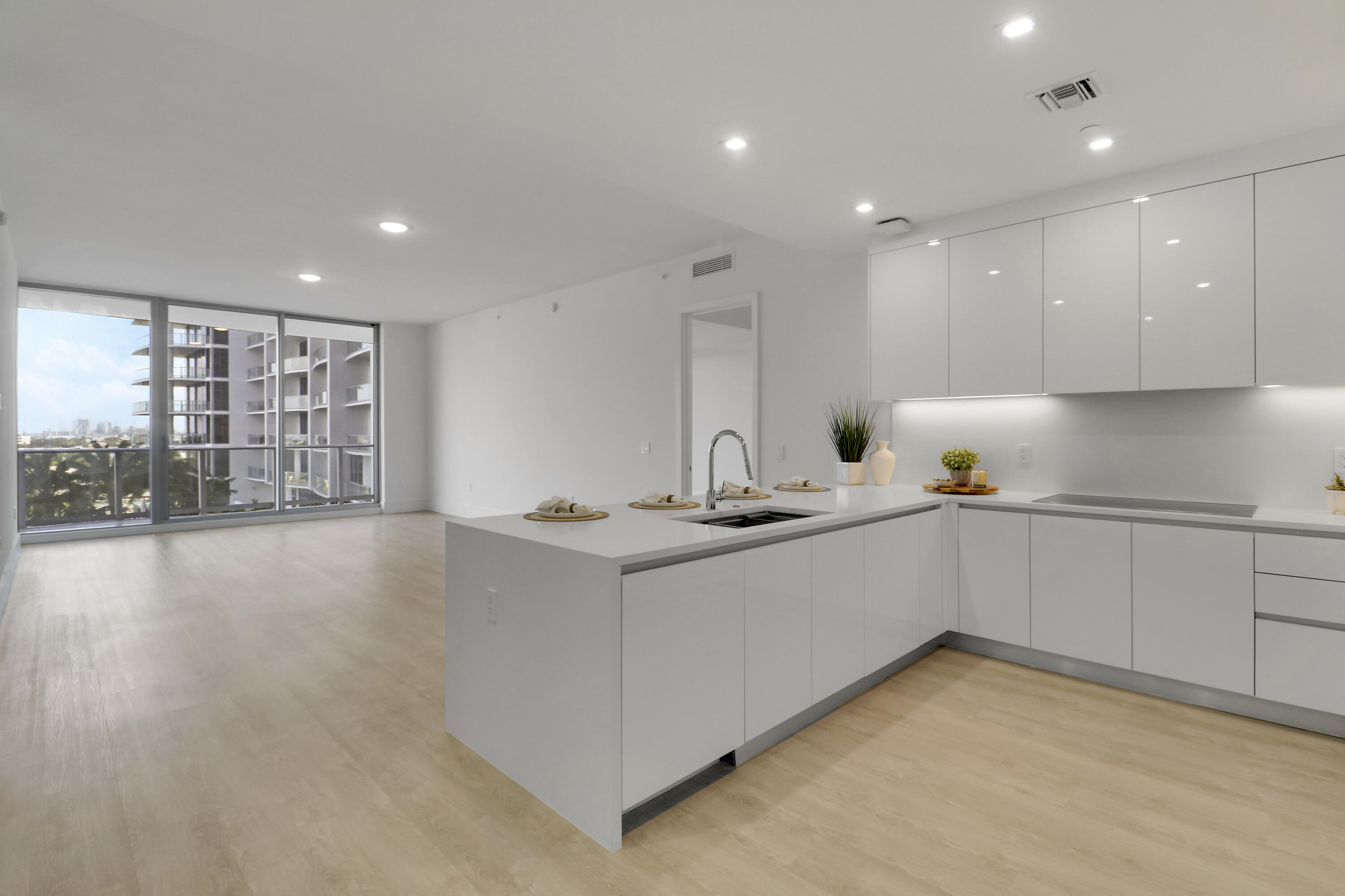 220 Lake Shore Drive 815 Property Photo 12