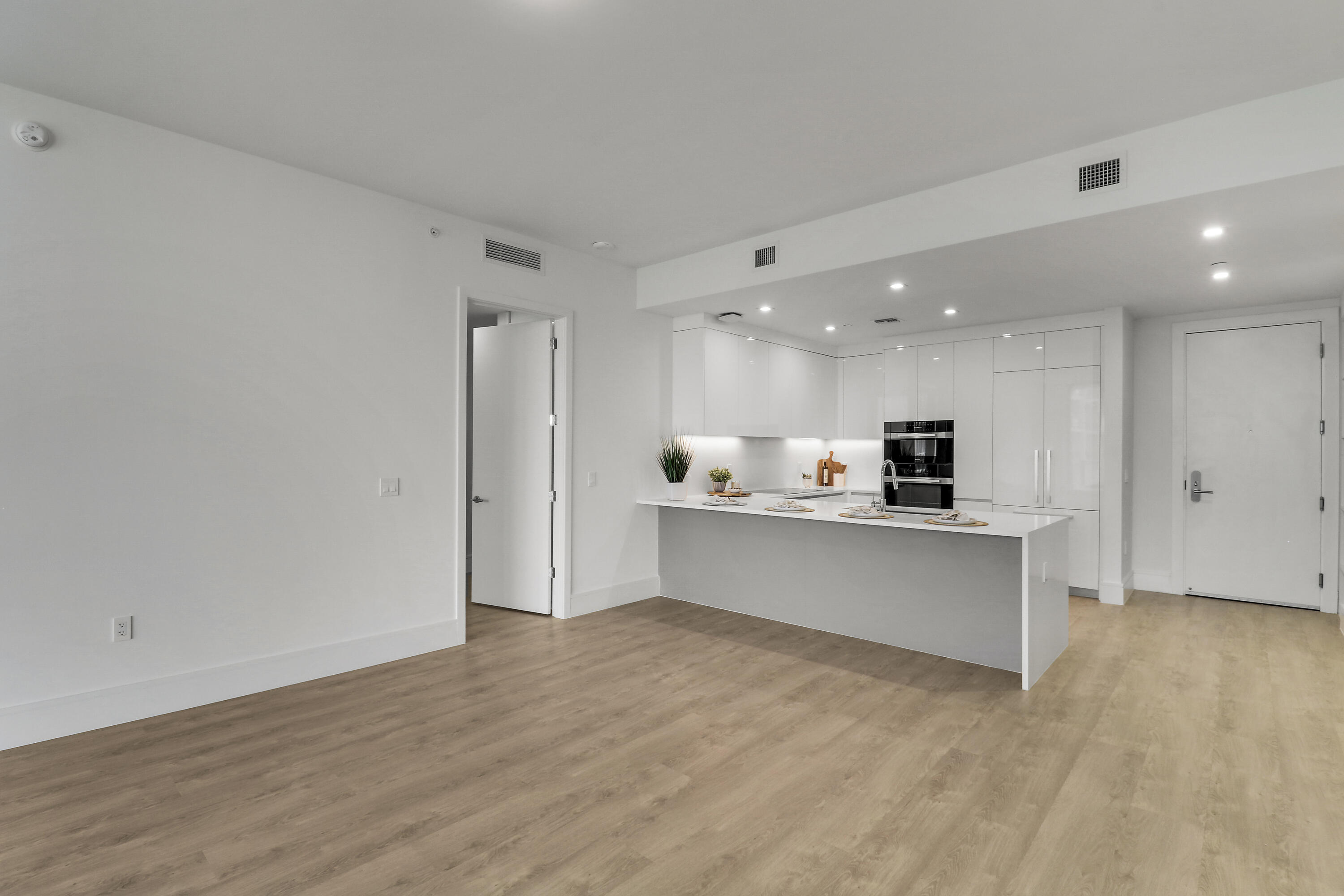 220 Lake Shore Drive 815 Property Photo 13