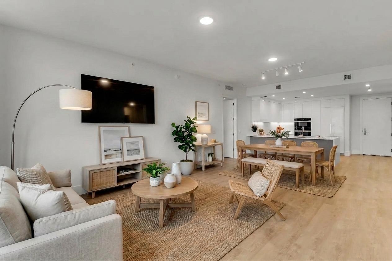 220 Lake Shore Drive 815 Property Photo 16