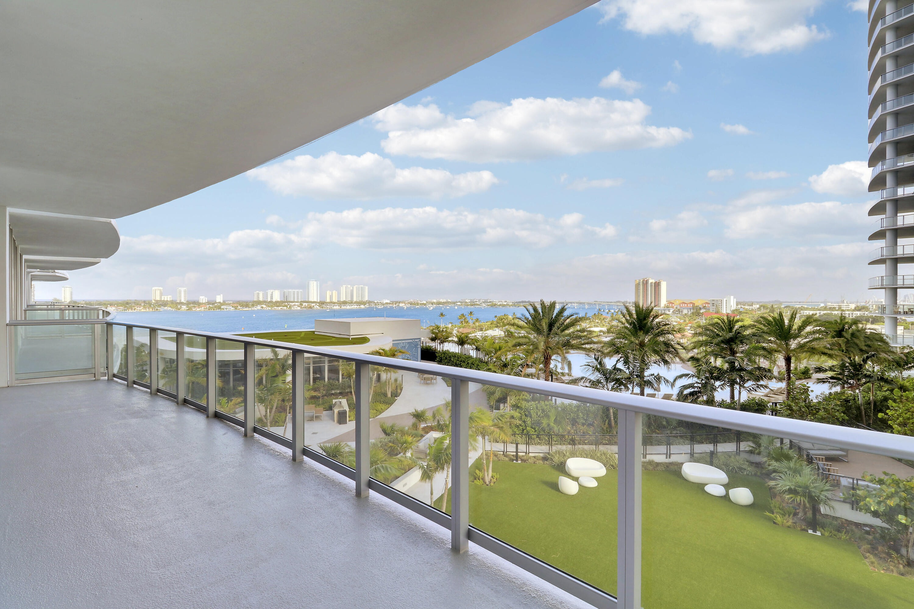 220 Lake Shore Drive 815 Property Photo 48