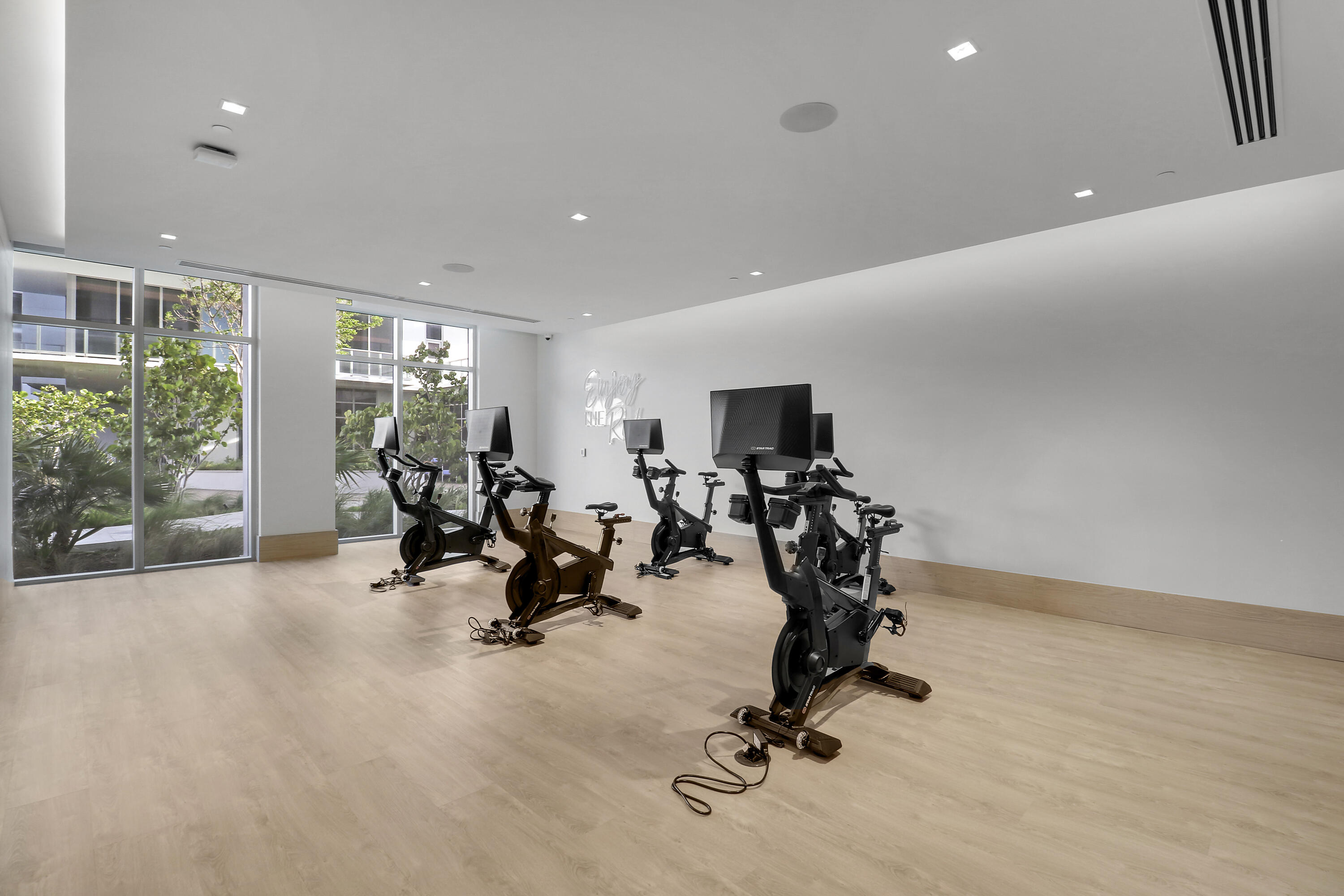 220 Lake Shore Drive 815 Property Photo 66