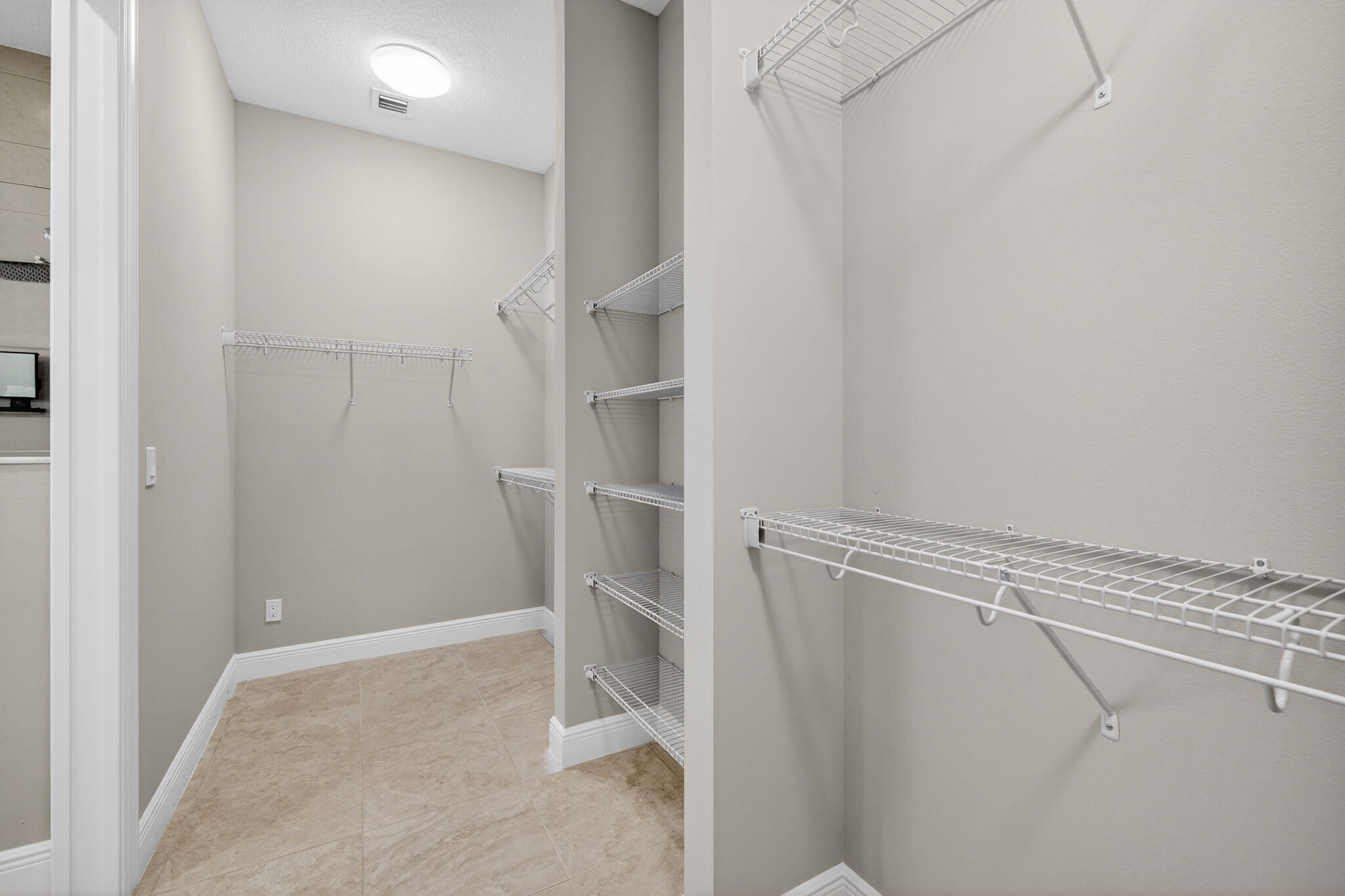 9318 Sw Miracoli Way Property Photo 32