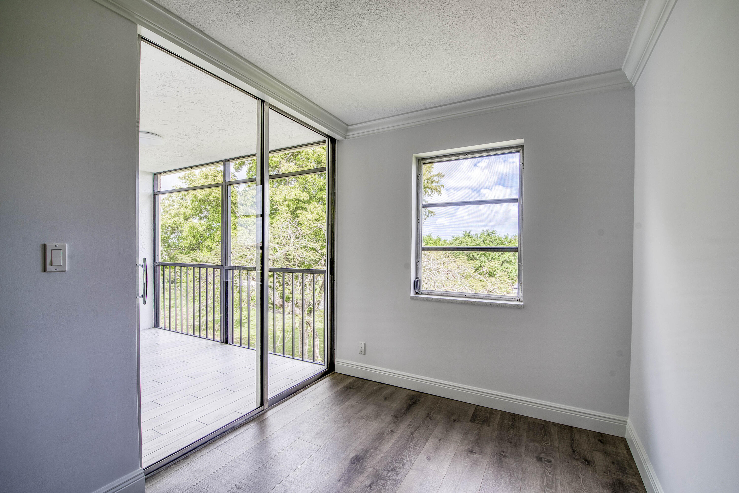 6795 Huntington Lane 406 Property Photo 6