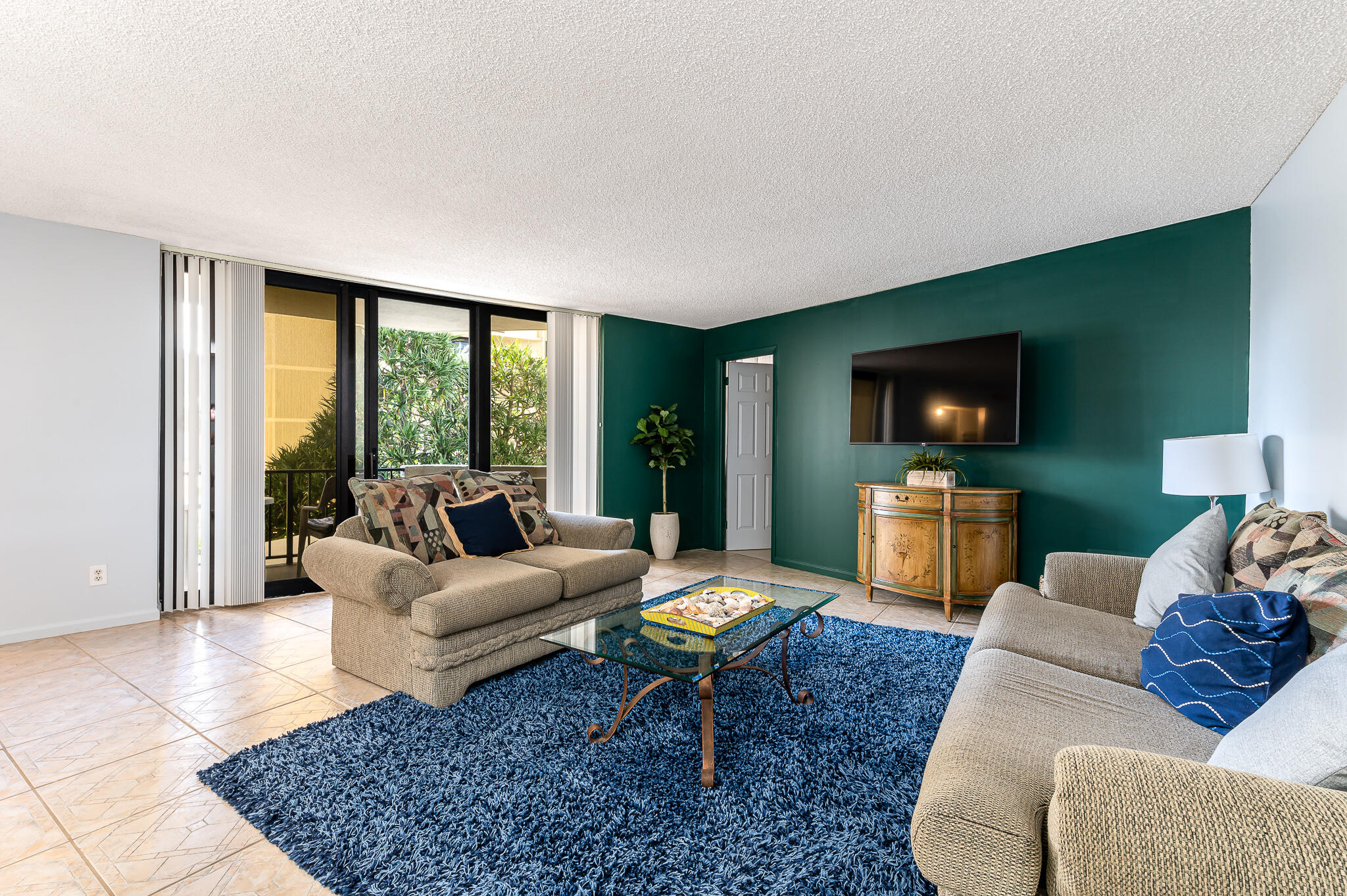 2800 N Ocean Drive A-2b Property Photo 2