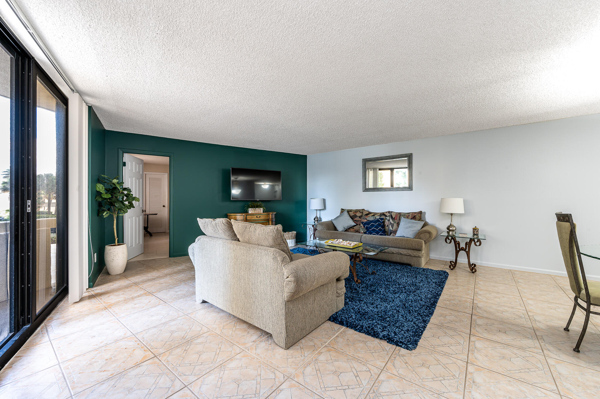 2800 N Ocean Drive A-2b Property Photo 3