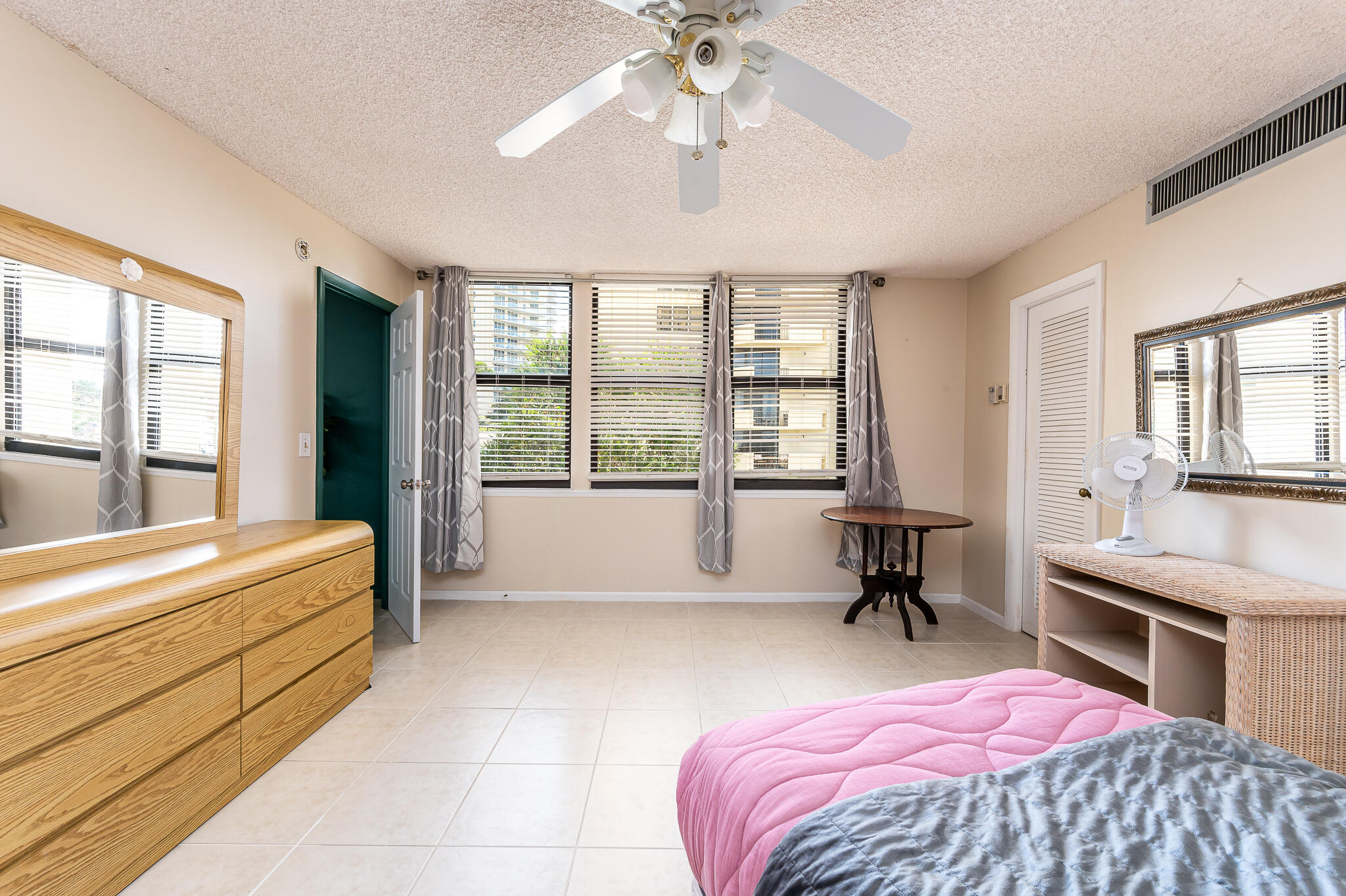 2800 N Ocean Drive A-2b Property Photo 8