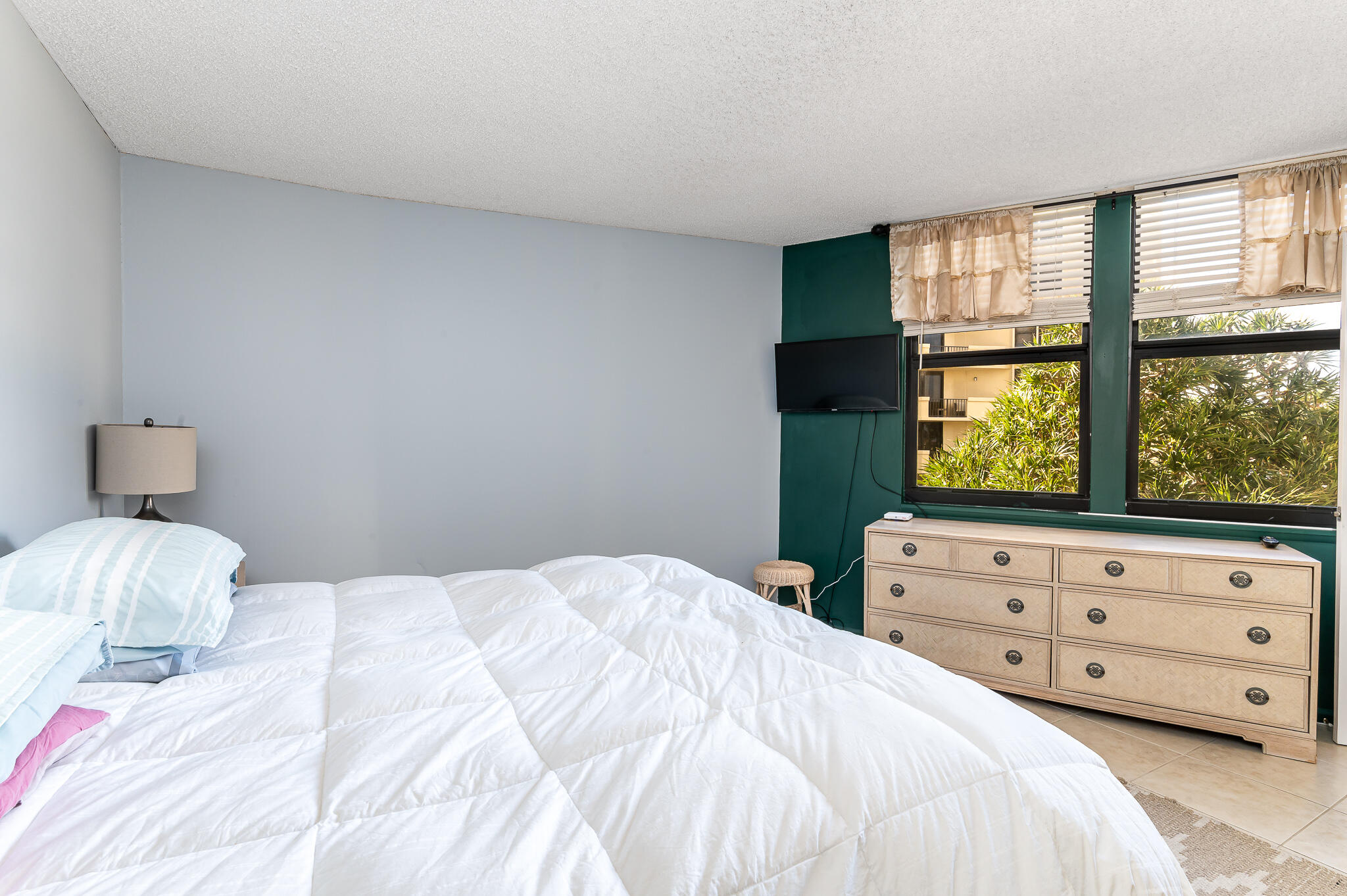 2800 N Ocean Drive A-2b Property Photo 12
