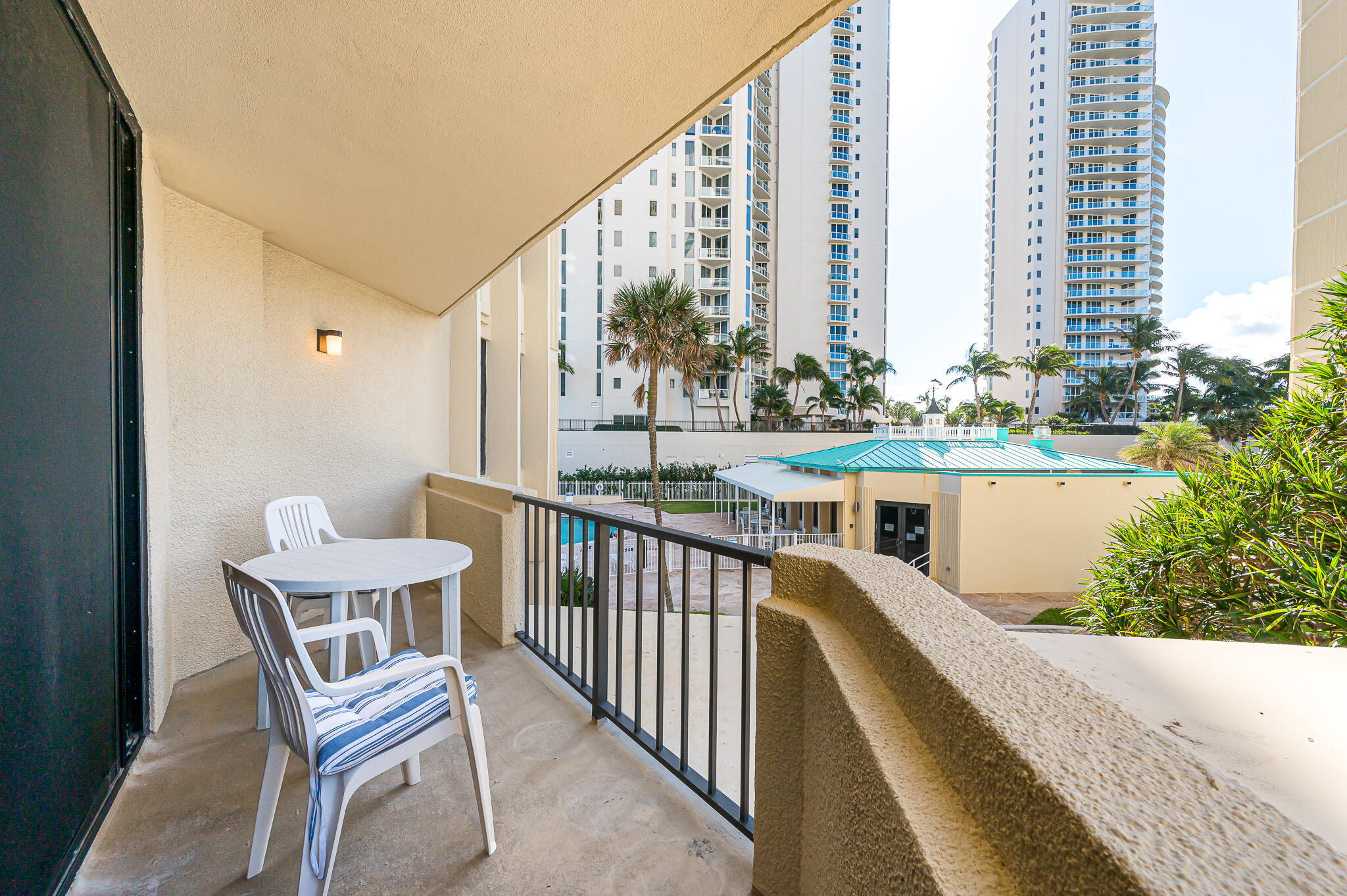 2800 N Ocean Drive A-2b Property Photo 13