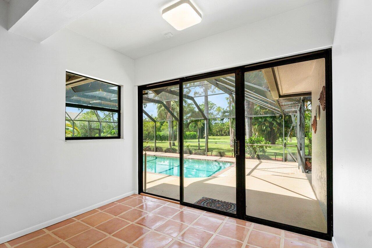 9405 Dundee Drive Property Photo 18