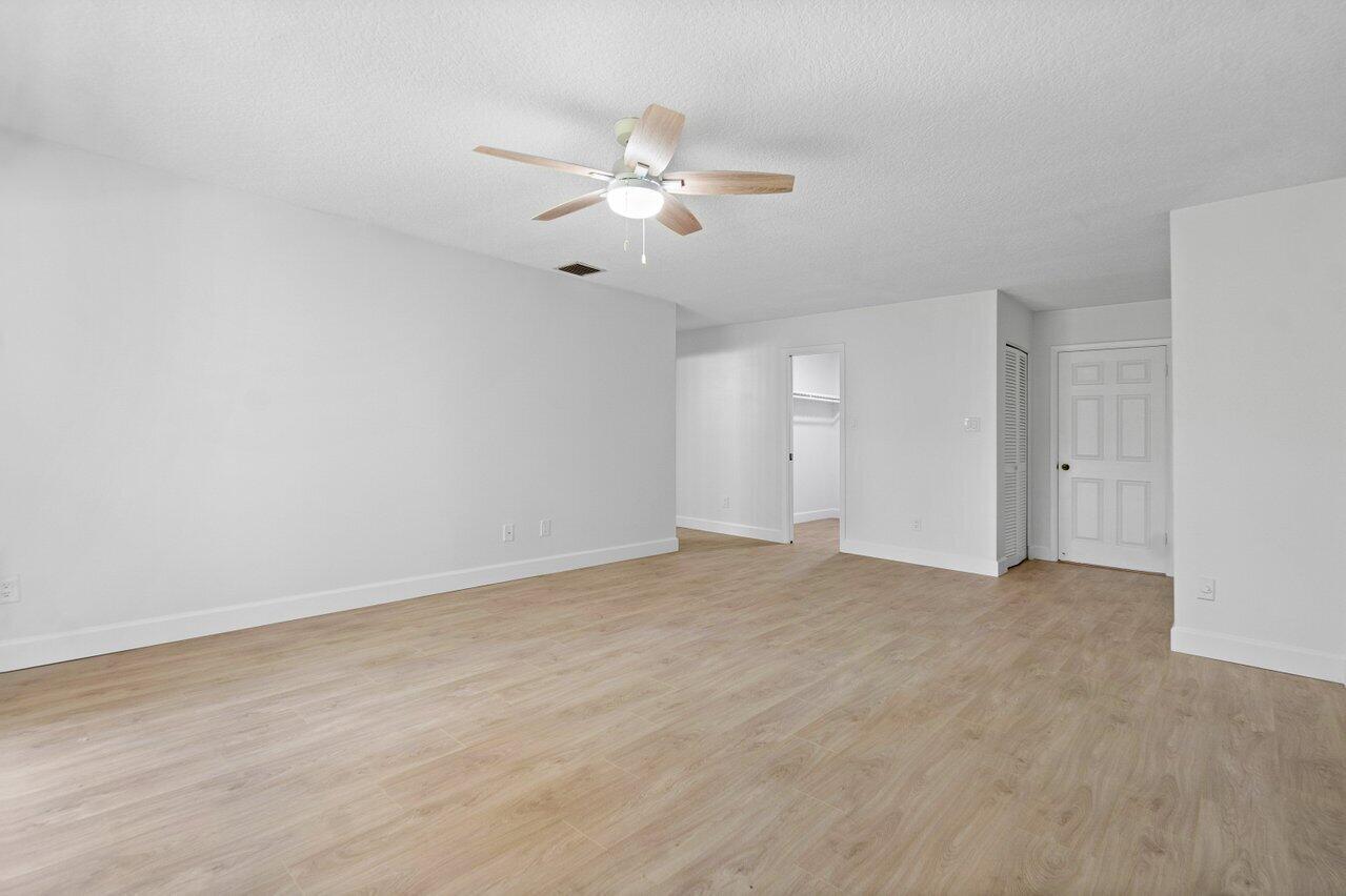 9405 Dundee Drive Property Photo 22