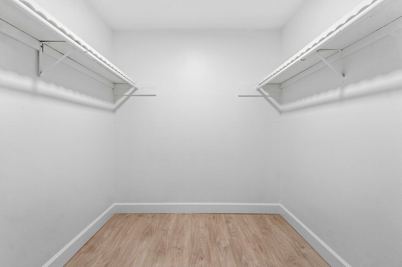 9405 Dundee Drive Property Photo 24
