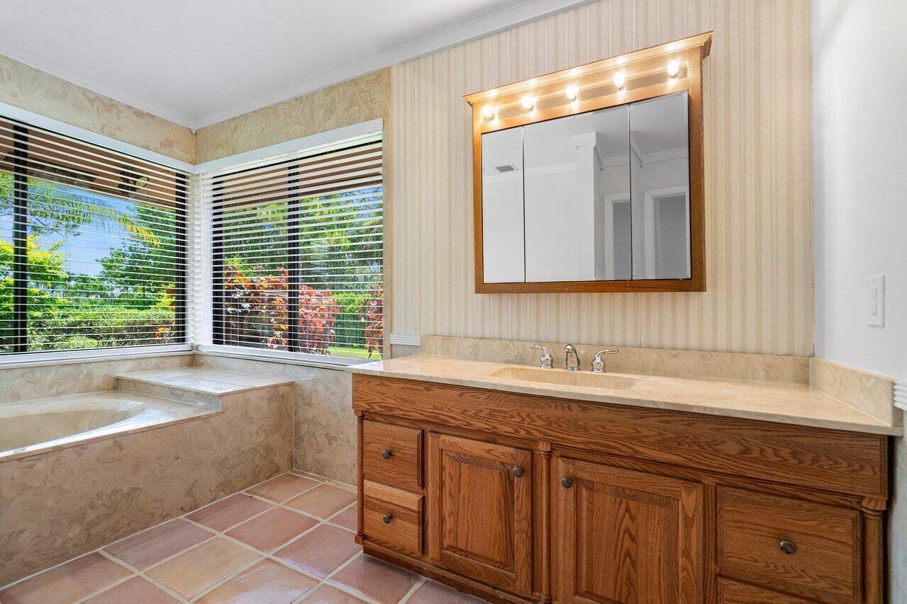 9405 Dundee Drive Property Photo 28