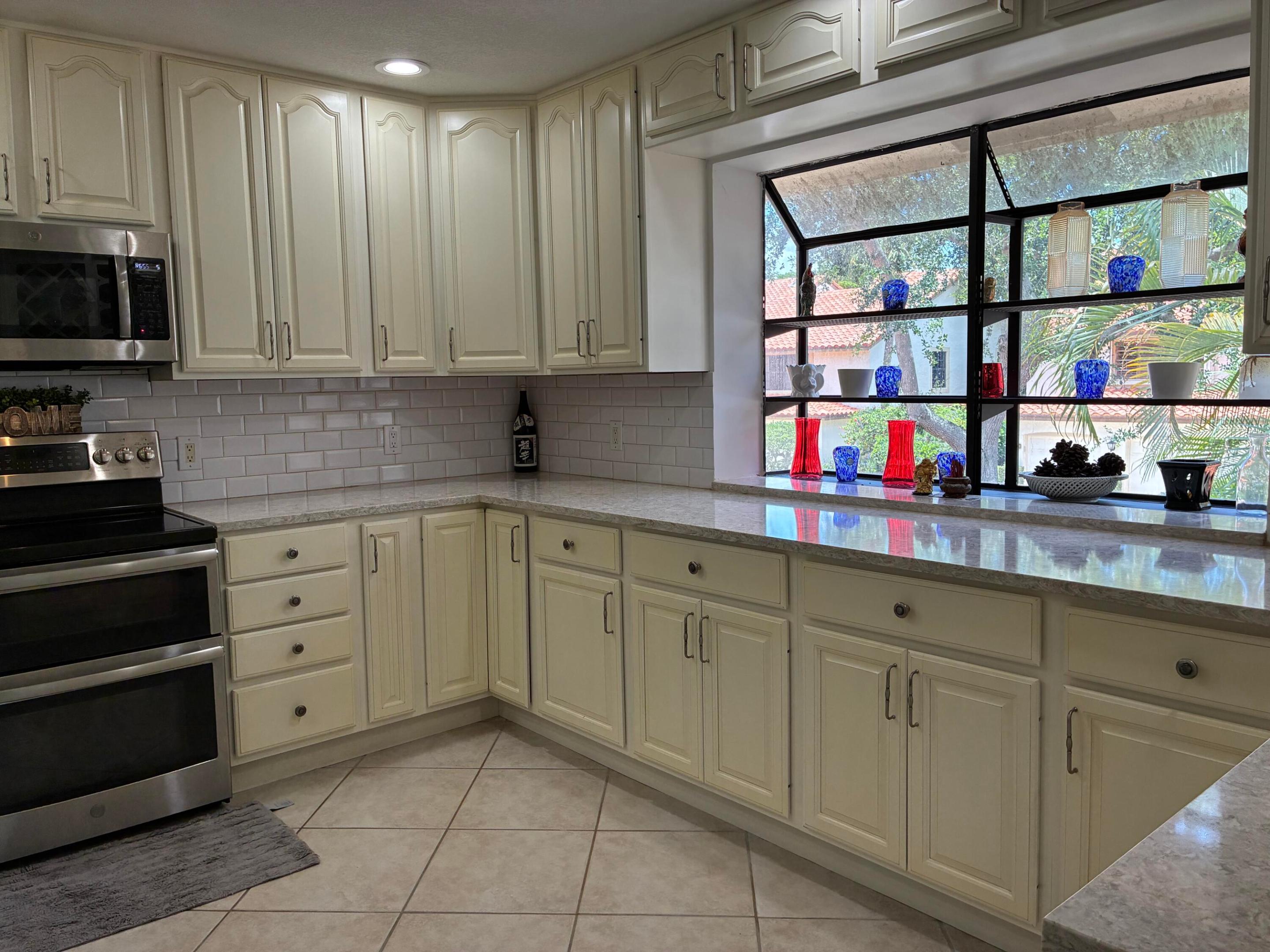 7895 La Mirada Drive Property Photo 18