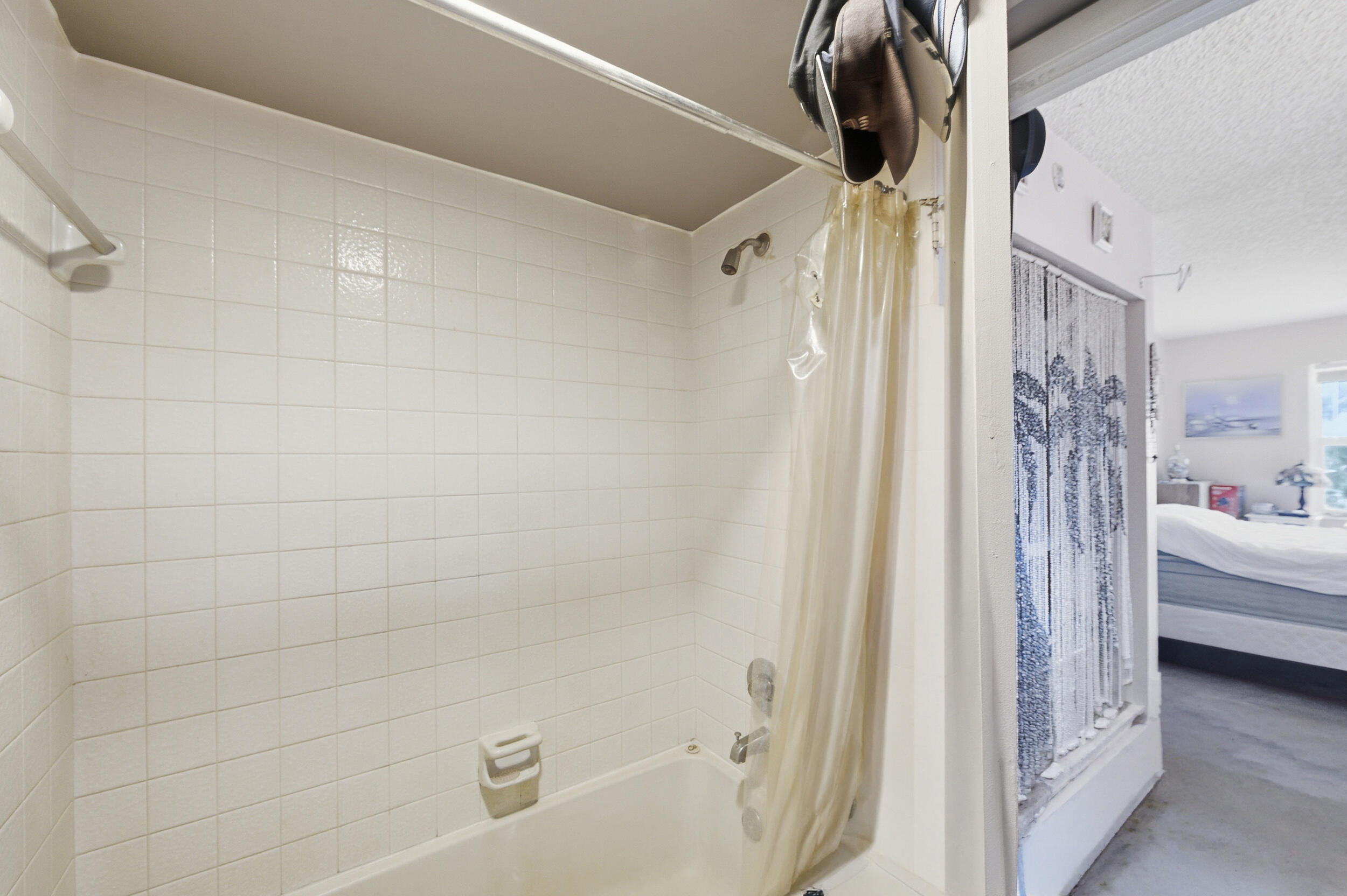 1530 Se Royal Green Circle 204 Property Photo 18
