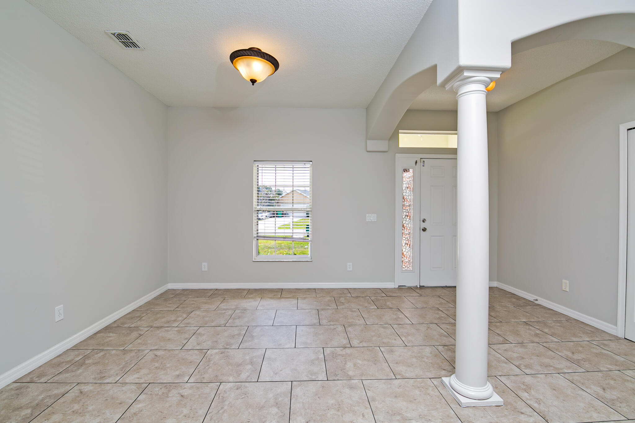232 Sw Aldoro Place Property Photo 5