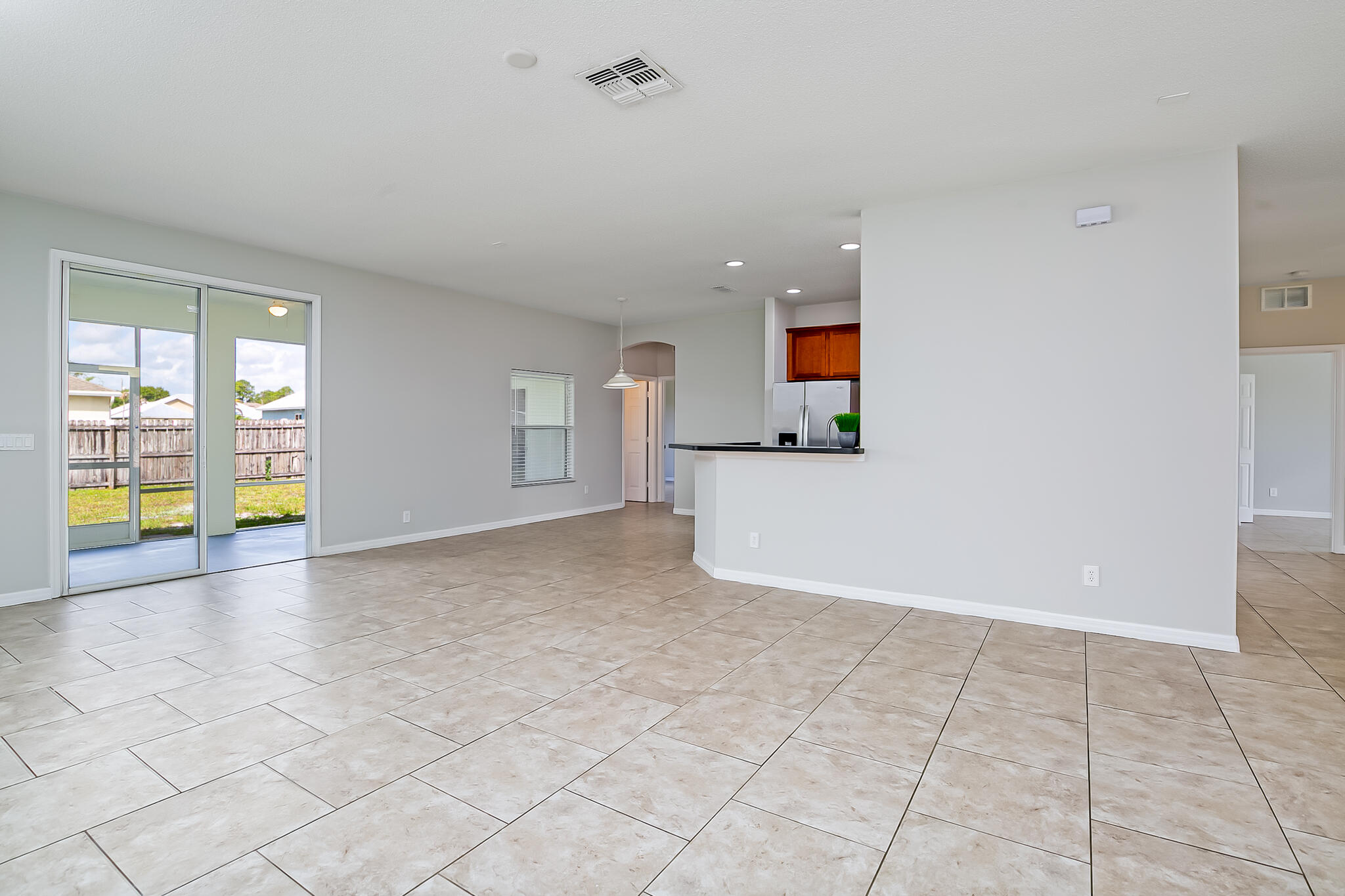 232 Sw Aldoro Place Property Photo 6