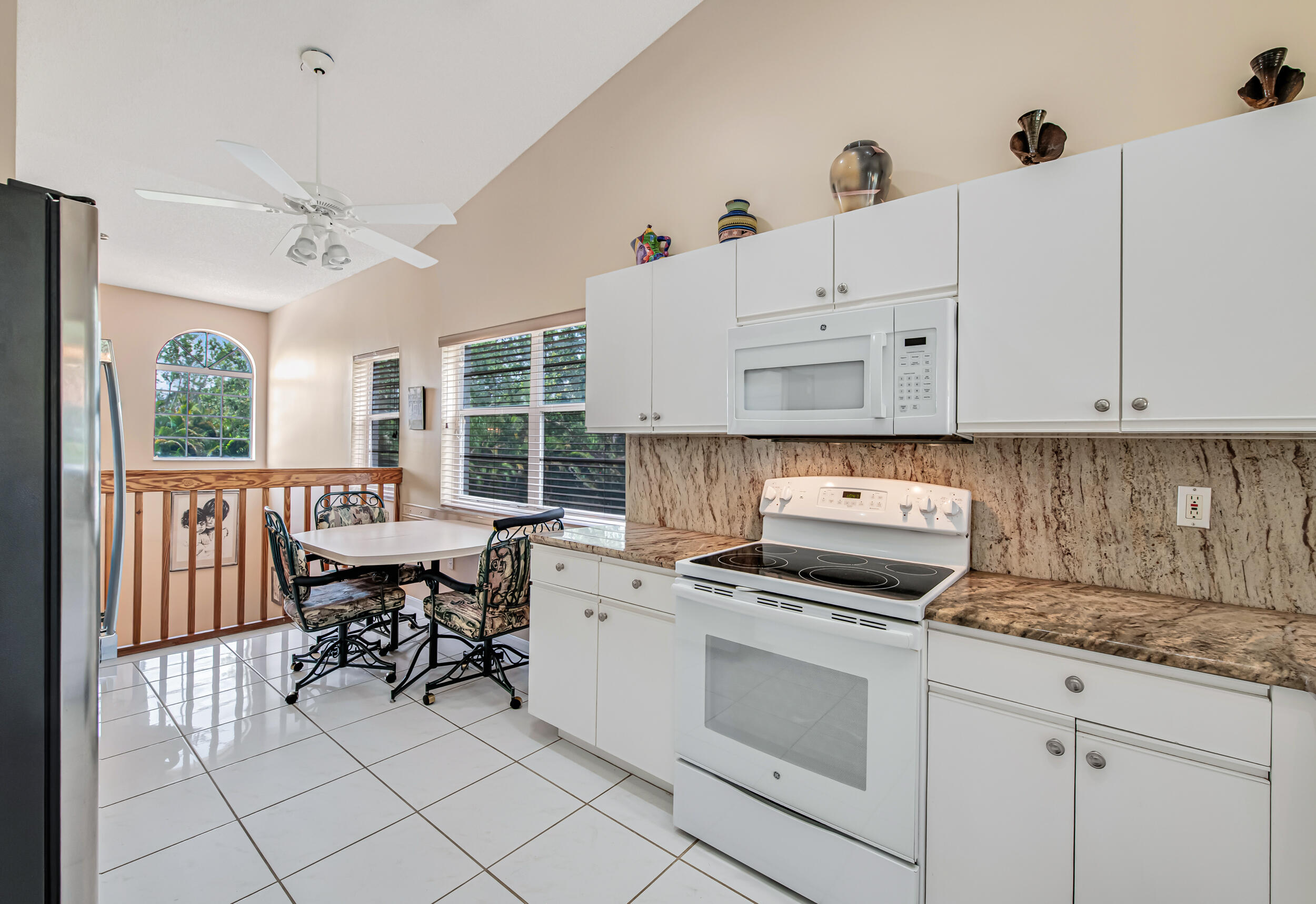 7384 Lake Meadow Way 201 Property Photo 3