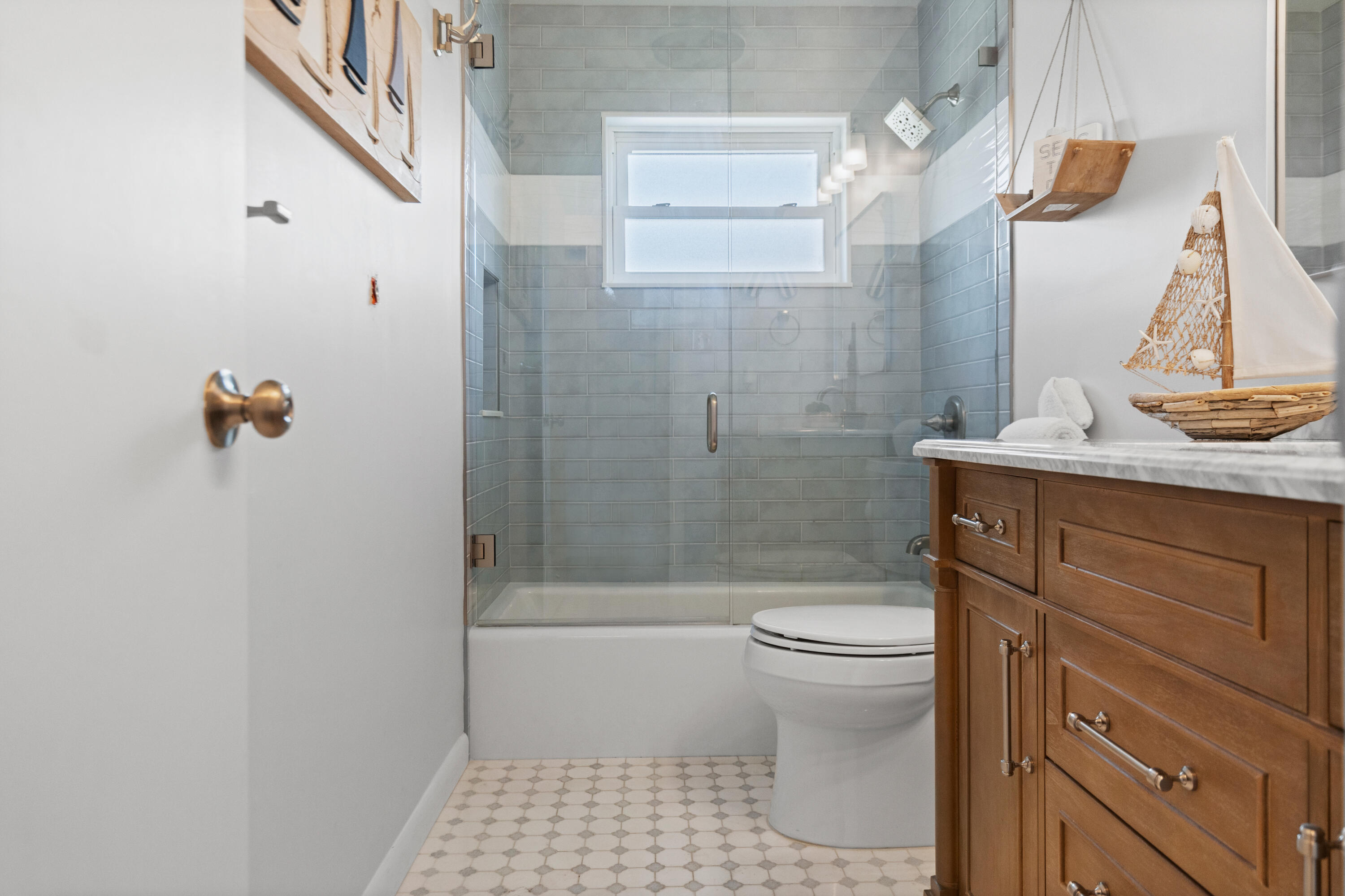 1621 Frances Avenue Property Photo 25