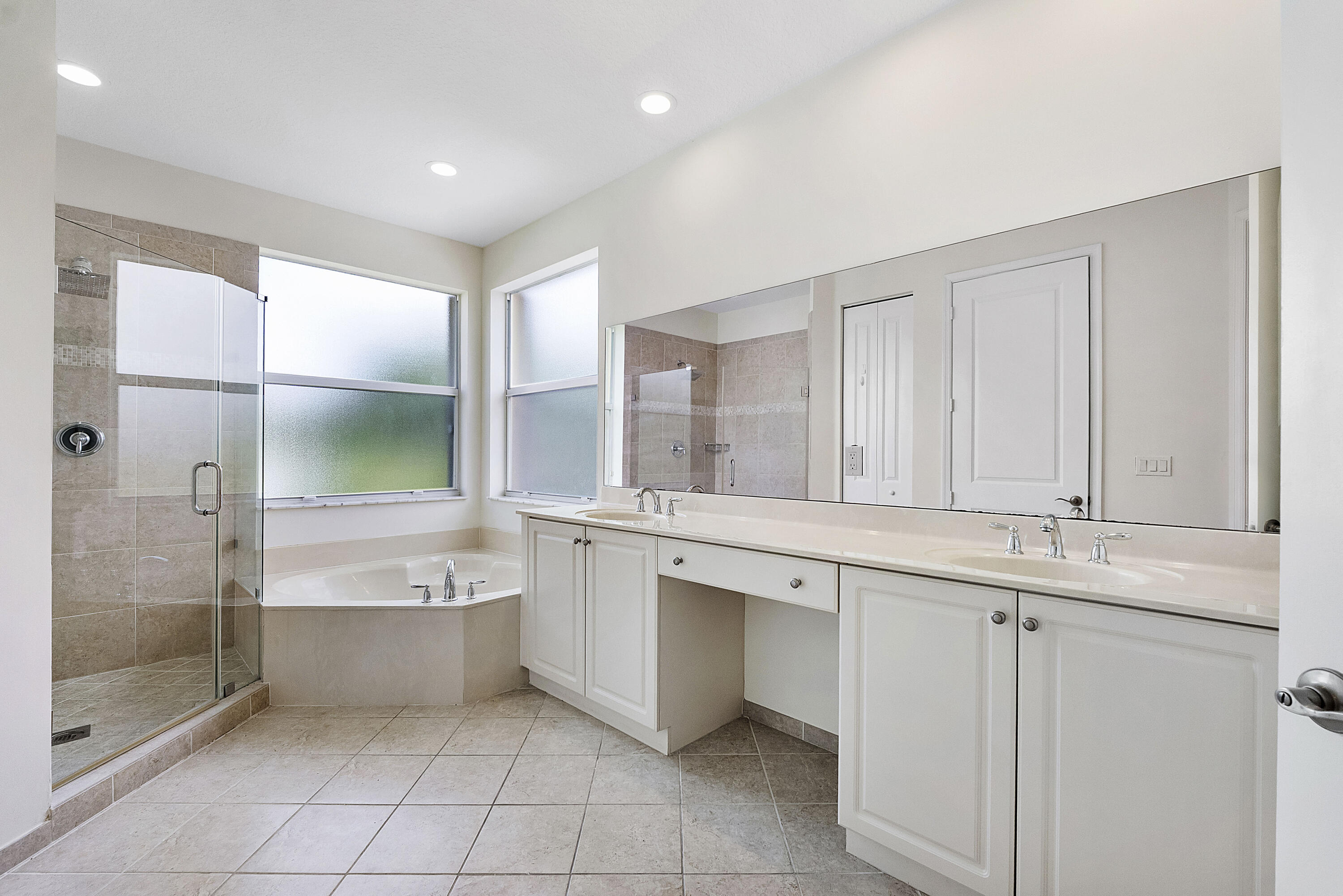 2392 Bellarosa Circle Property Photo 46