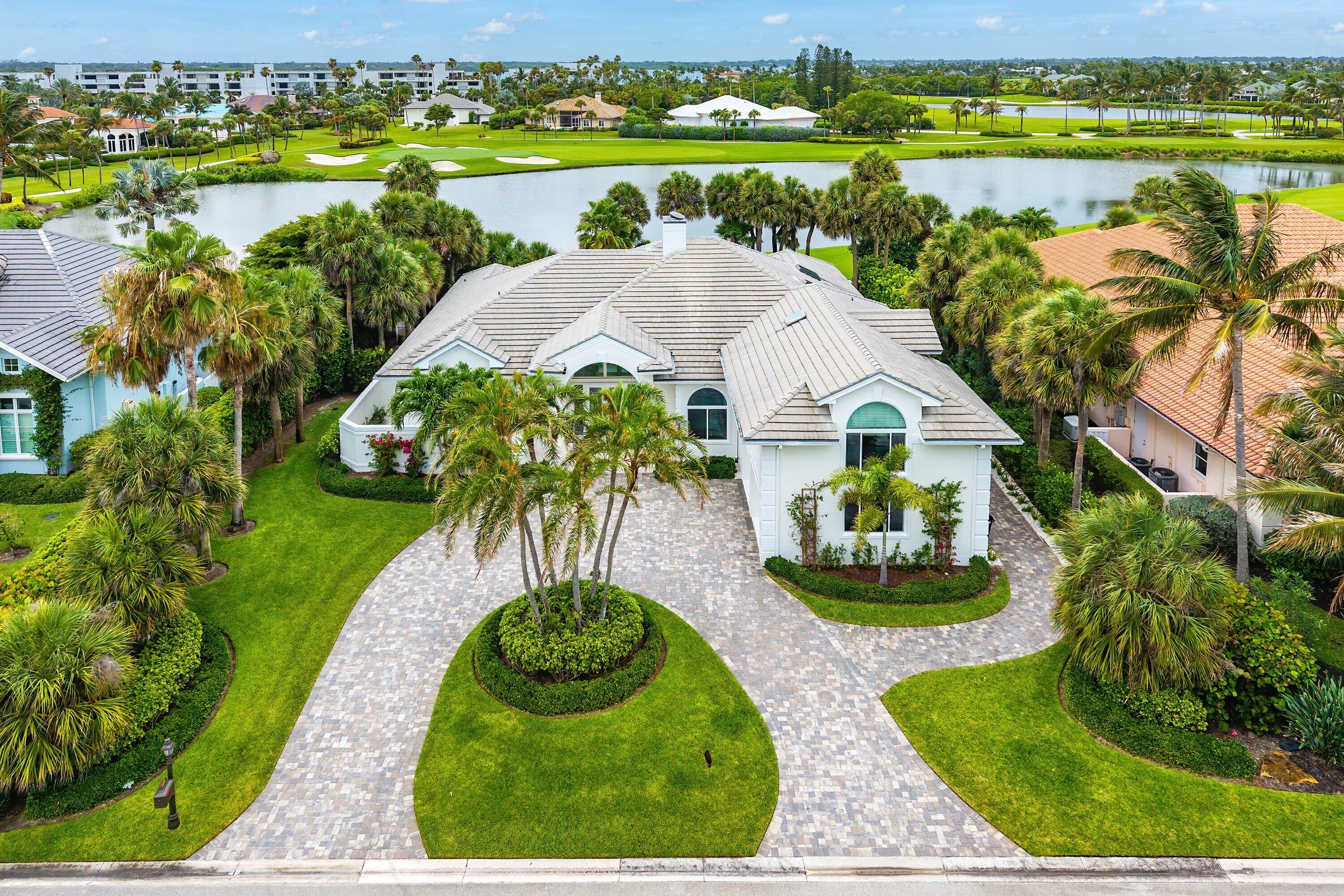 2925 SE Dune Drive Property Photo 1