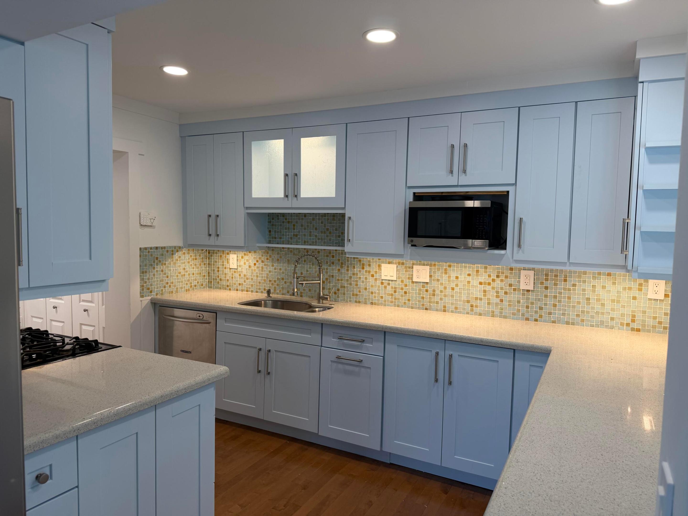 204 S Seacrest Circle Property Photo 6