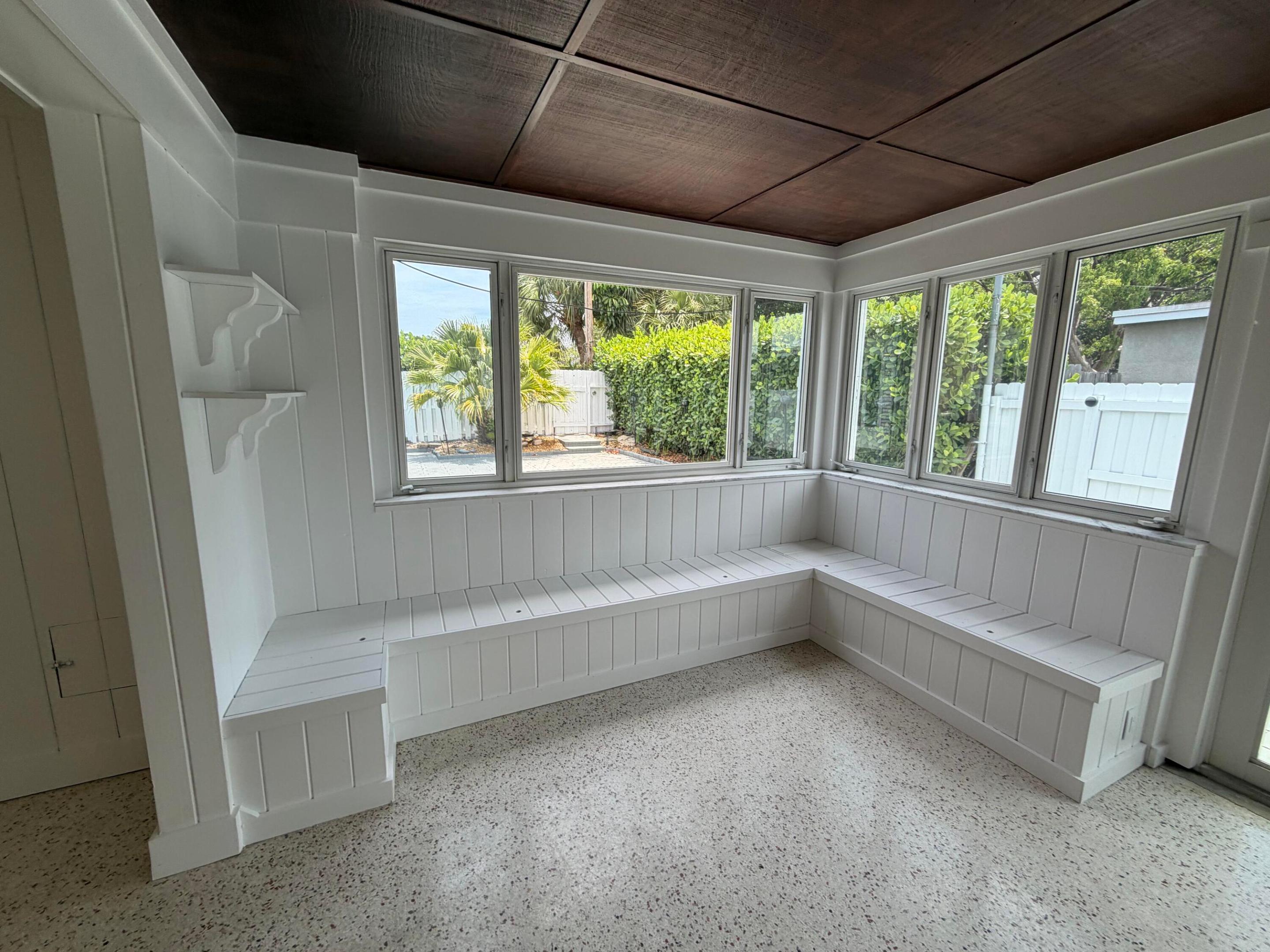 204 S Seacrest Circle Property Photo 11