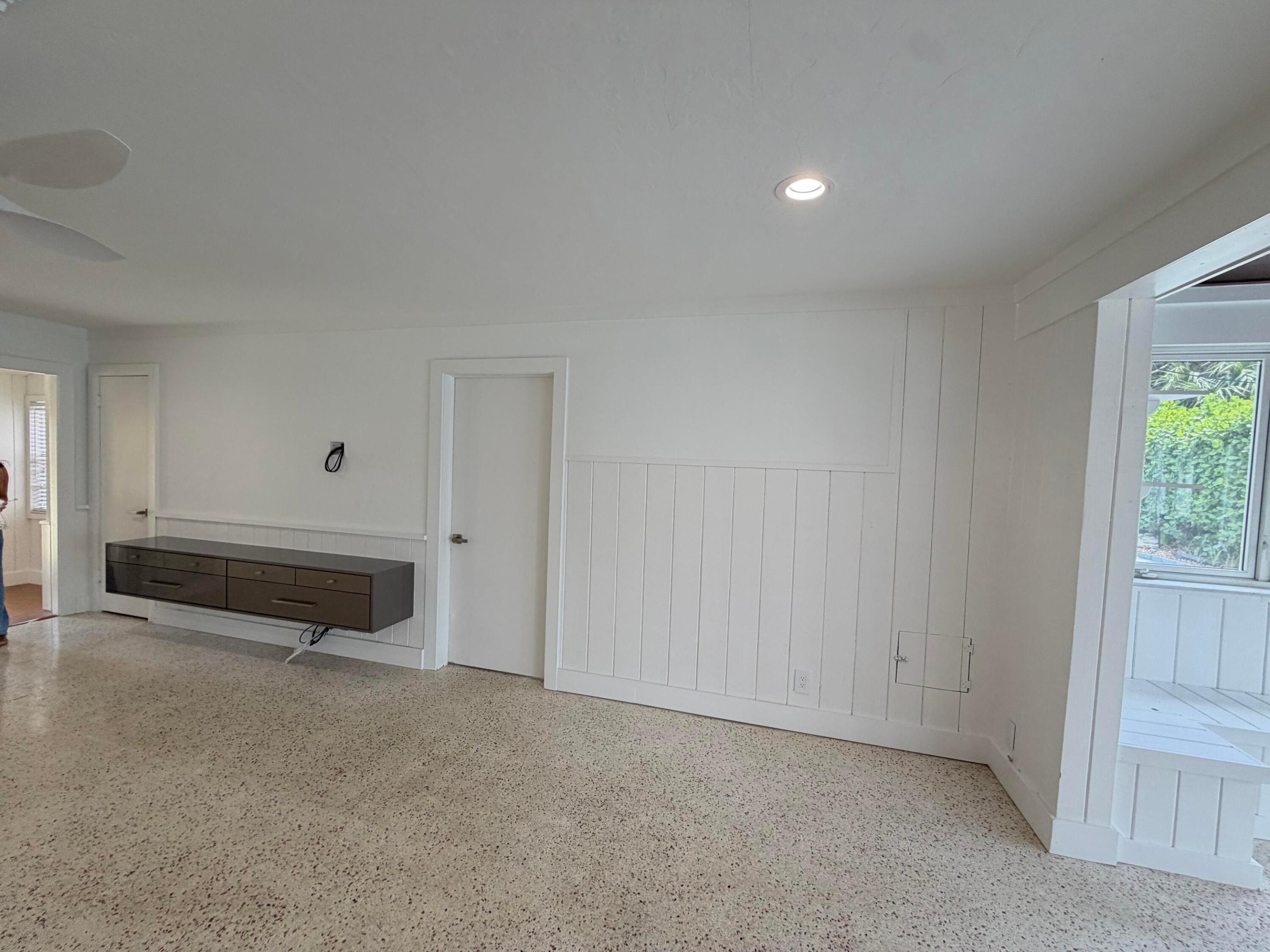 204 S Seacrest Circle Property Photo 12