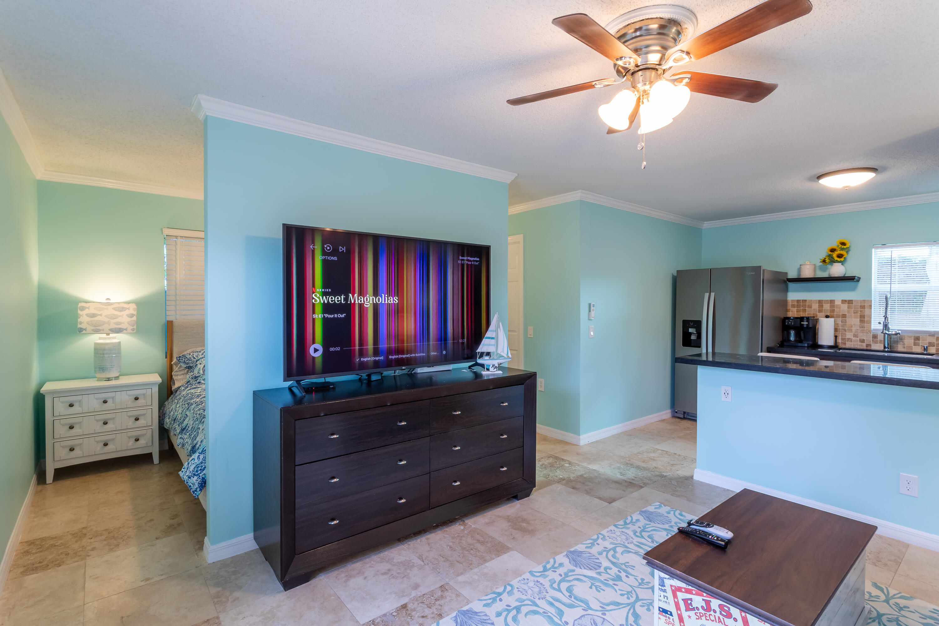 1724 37th Street Property Photo 2