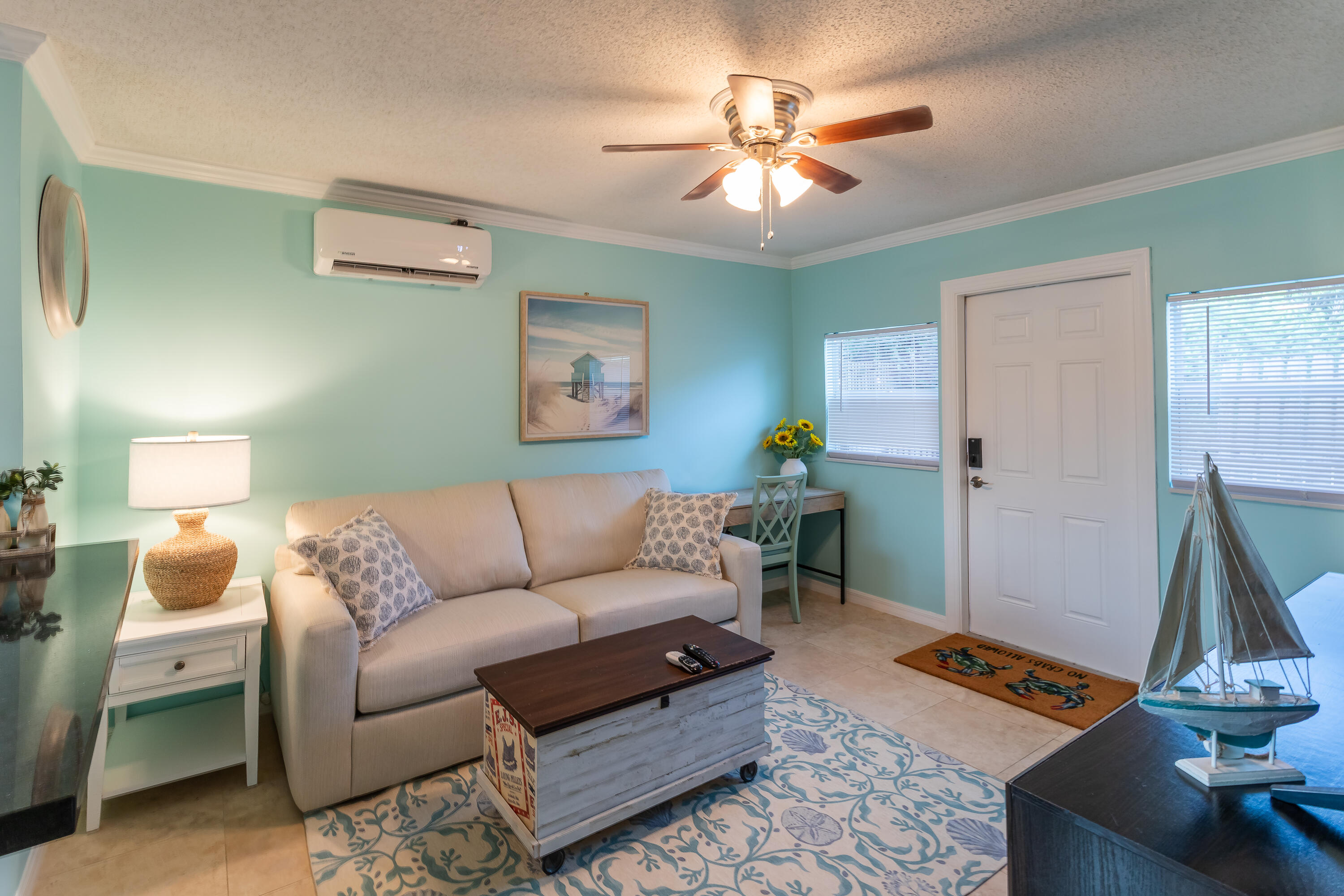 1724 37th Street Property Photo 3