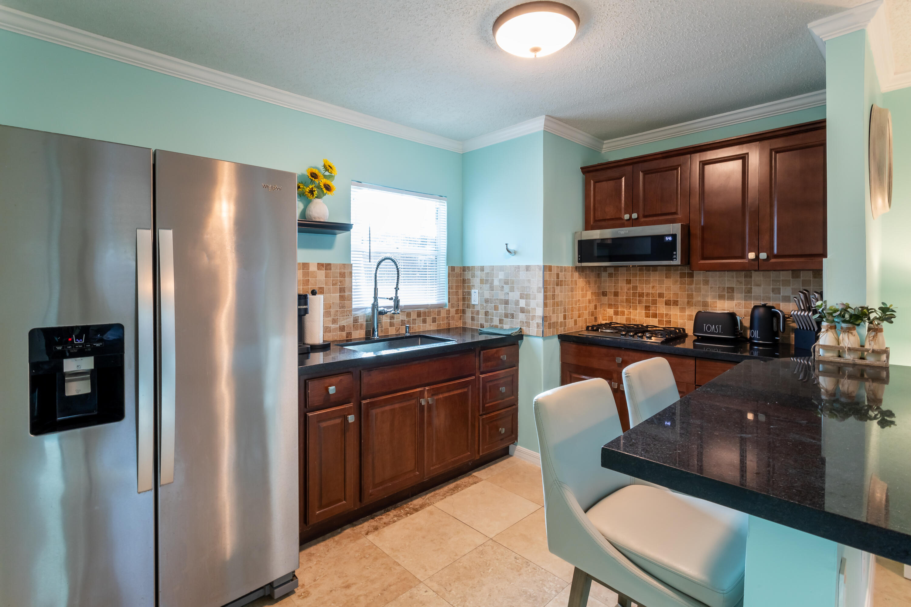1724 37th Street Property Photo 5