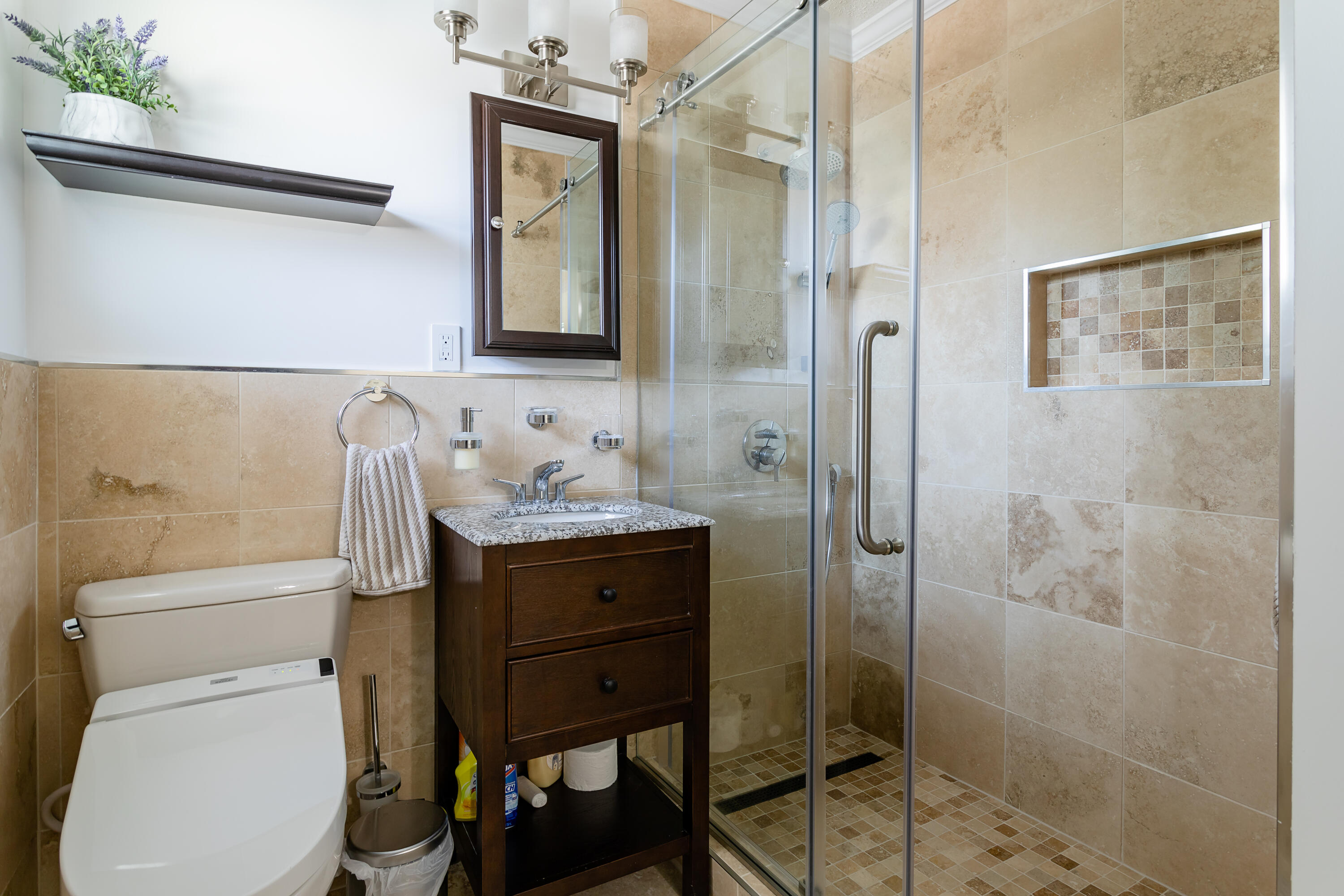 1724 37th Street Property Photo 9