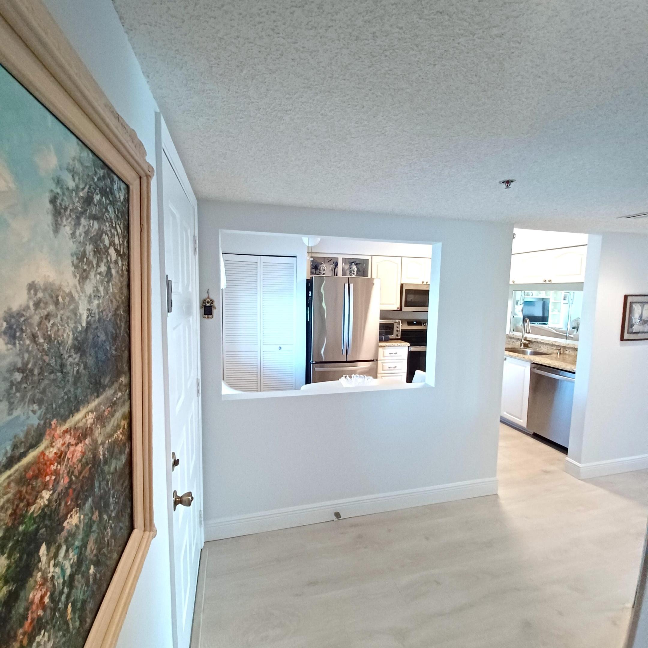 7260 Kinghurst Drive 406 Property Photo 4