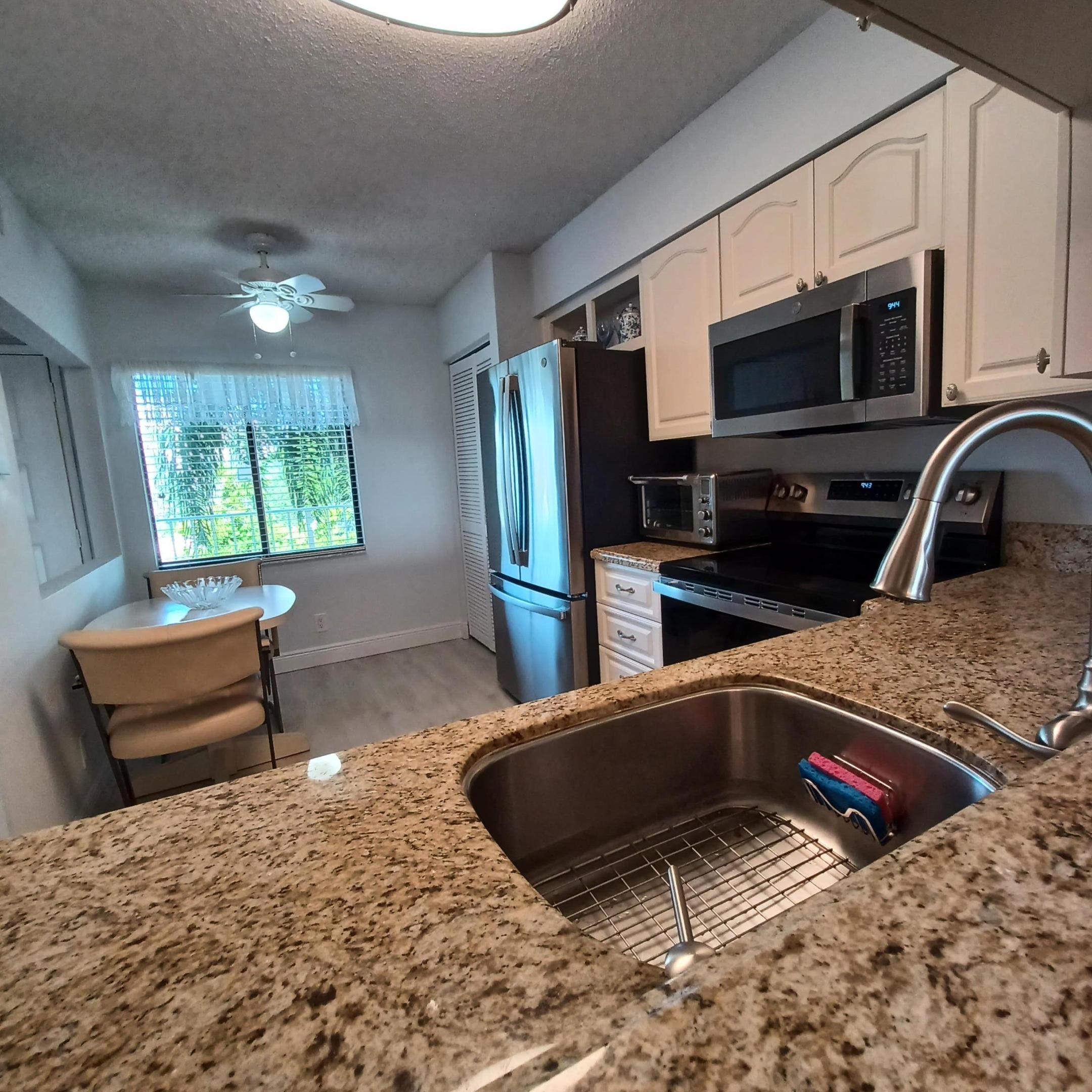 7260 Kinghurst Drive 406 Property Photo 10